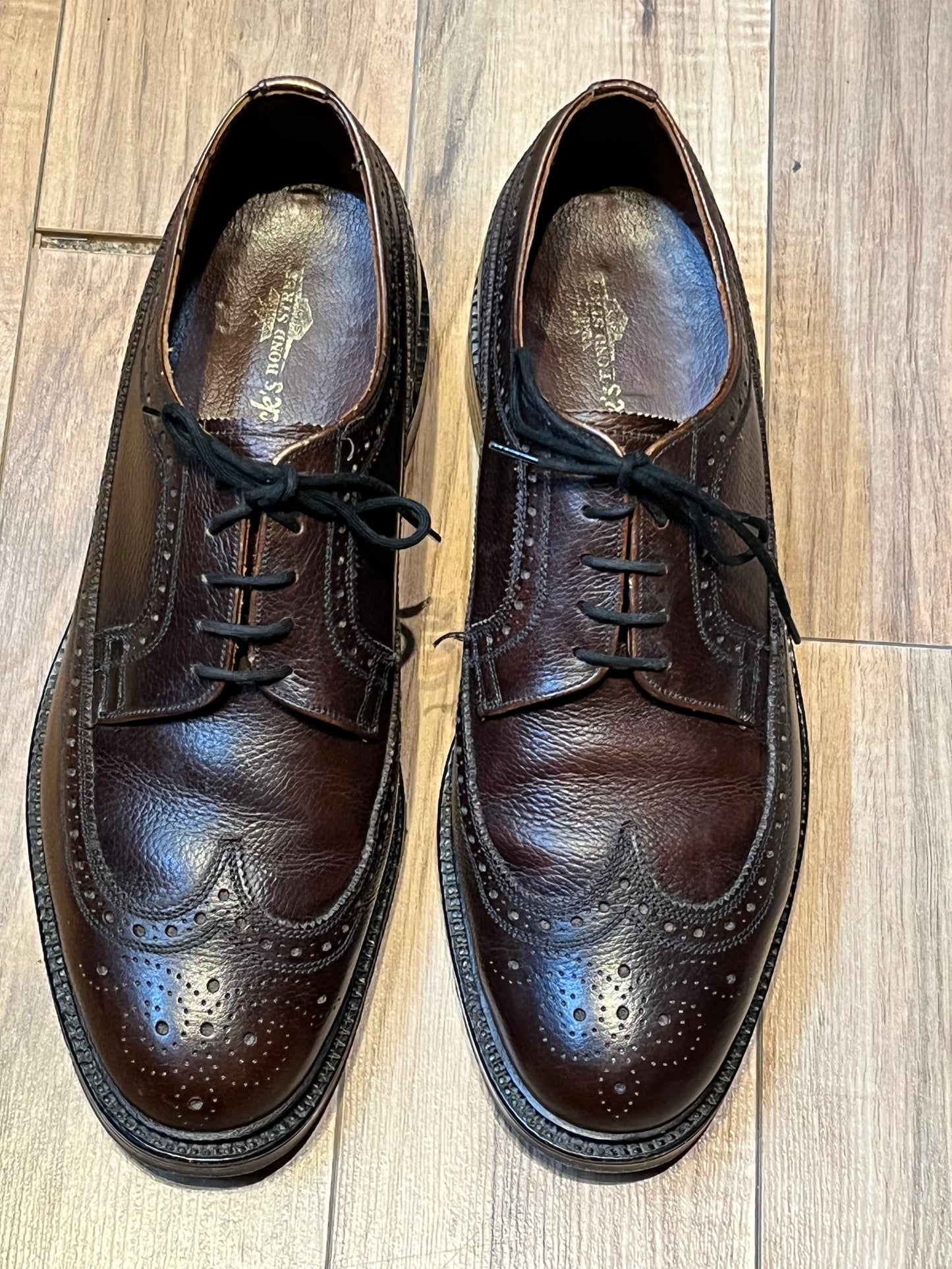 Vintage Dacks Brogue Wingtip Dark Brown Derby Shoes, Made in Canada, Size US Mens 9, EUR 42, SOLD
