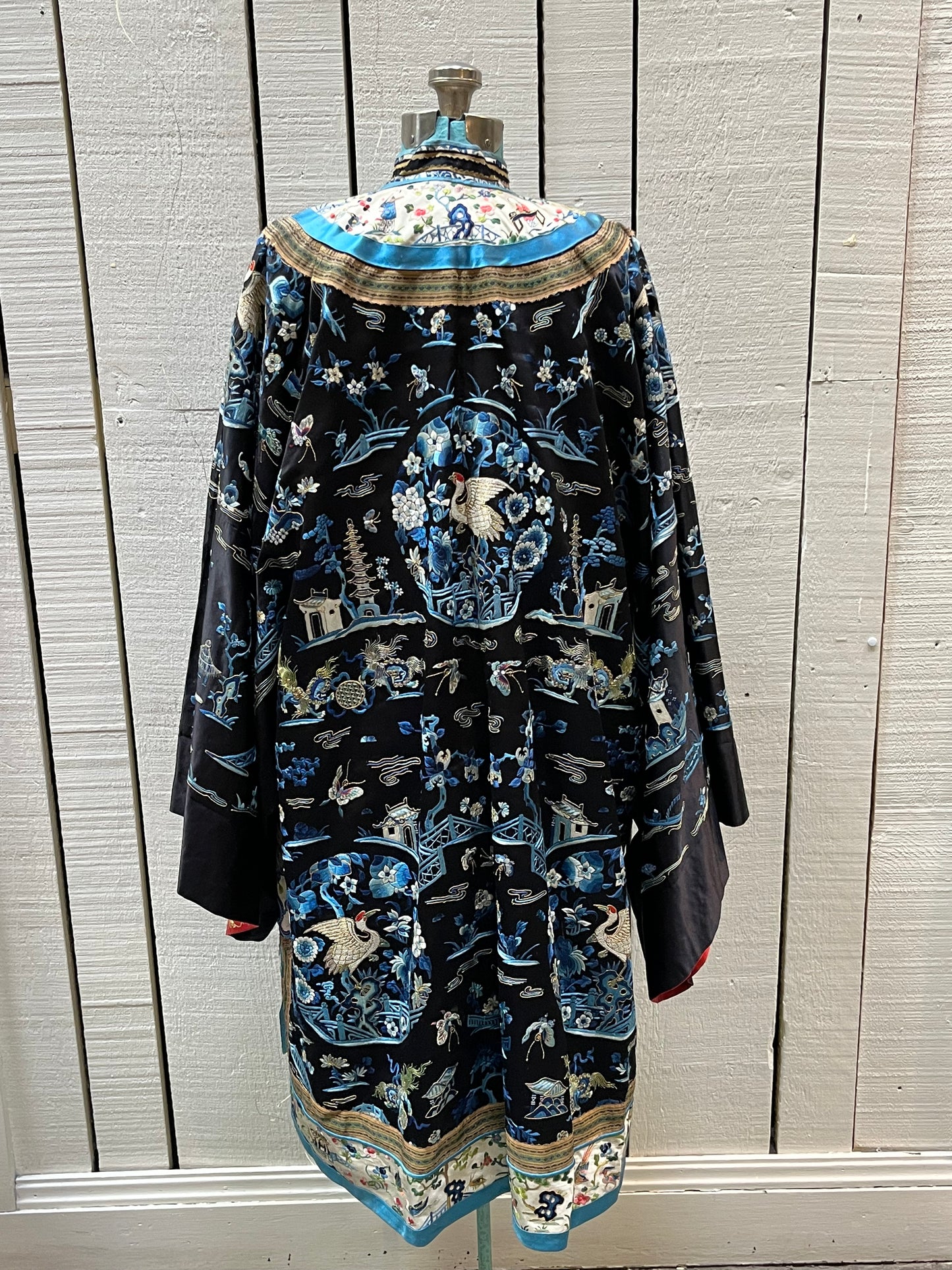 Rare Fine Antique Qing Dynasty Silk Embroidered Robe Kimono