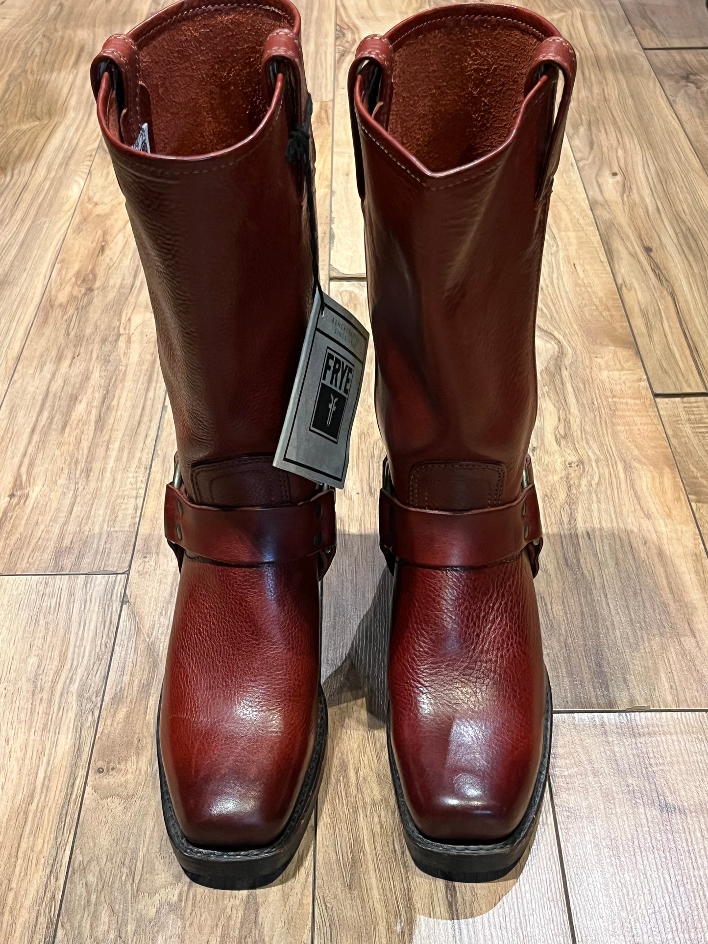 Frye 12R Harness boots in cognac colour with chisel toe, full grain leather upper and synthetic soles. New with tags Made in USA Size 6 US Women, Medium width