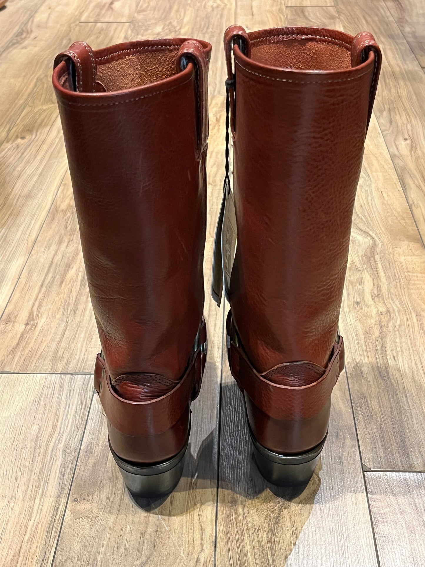 Frye 12R Harness boots in cognac colour with chisel toe, full grain leather upper and synthetic soles. New with tags Made in USA Size 6 US Women, Medium width