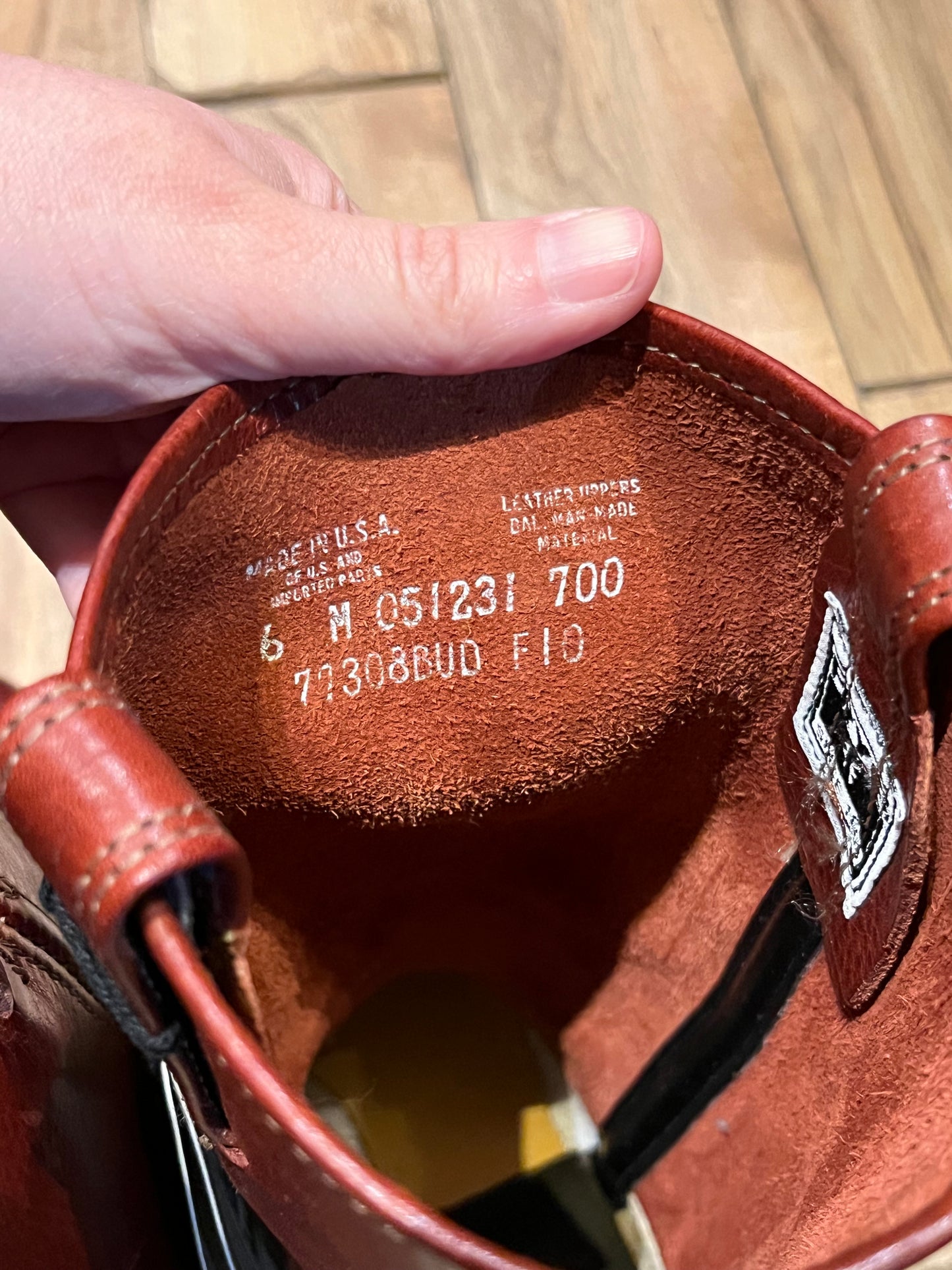Frye 12R Harness boots in cognac colour with chisel toe, full grain leather upper and synthetic soles. New with tags Made in USA Size 6 US Women, Medium width