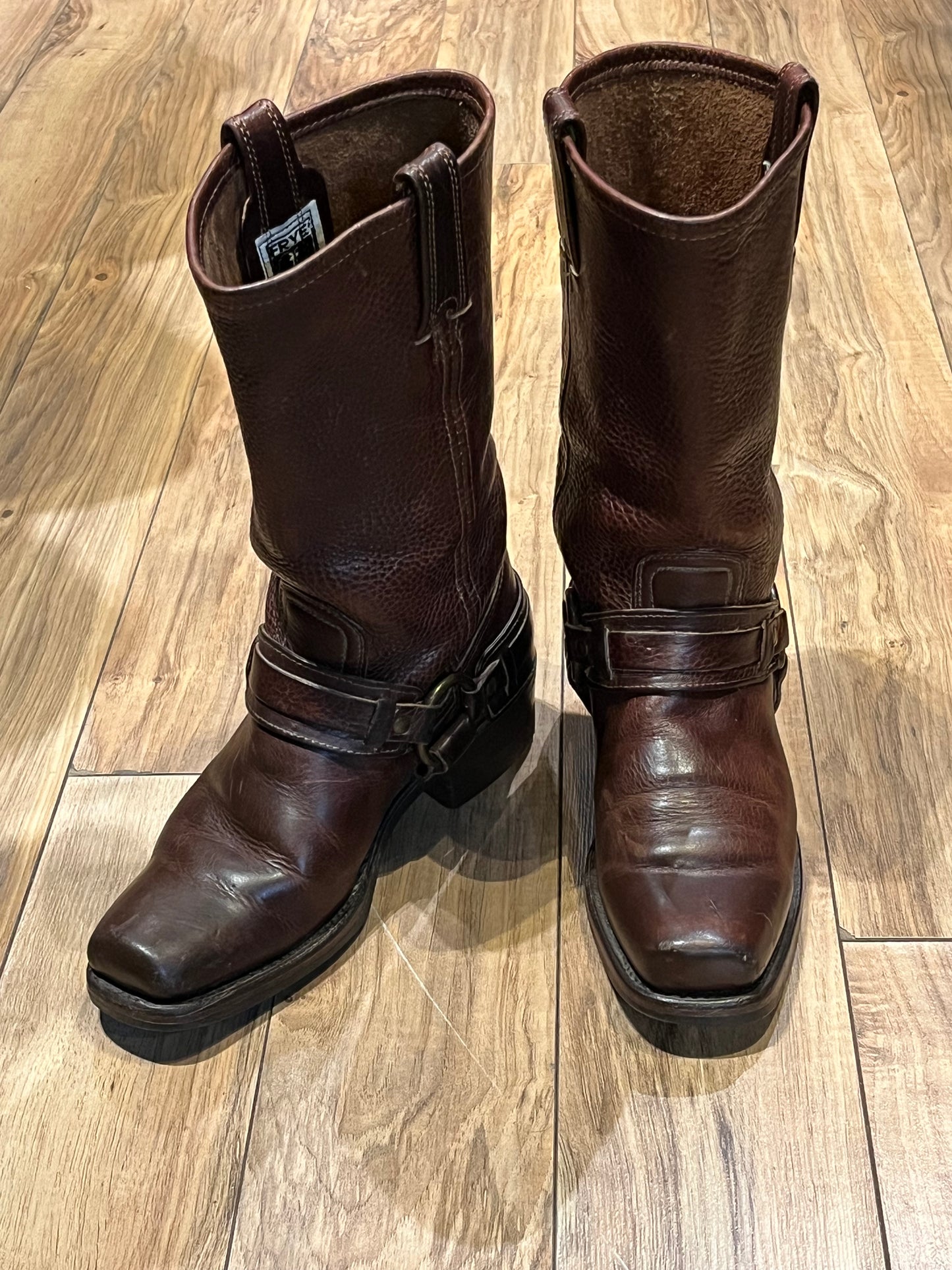 Vintage Frye brown harness boots with chisel toe, full grain leather upper and synthetic sole. Made in USA Size 7.5 US Women