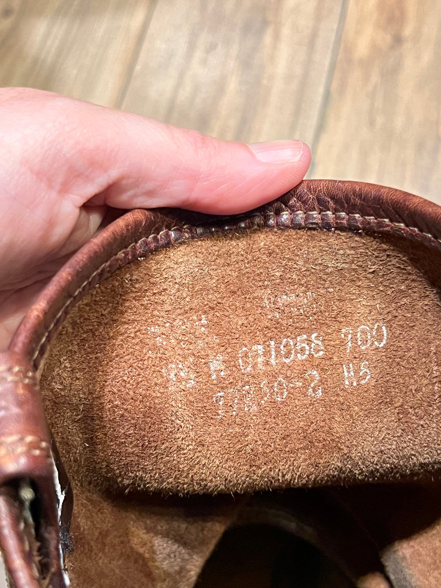 Vintage Frye brown harness boots with chisel toe, full grain leather upper and synthetic sole. Made in USA Size 7.5 US Women