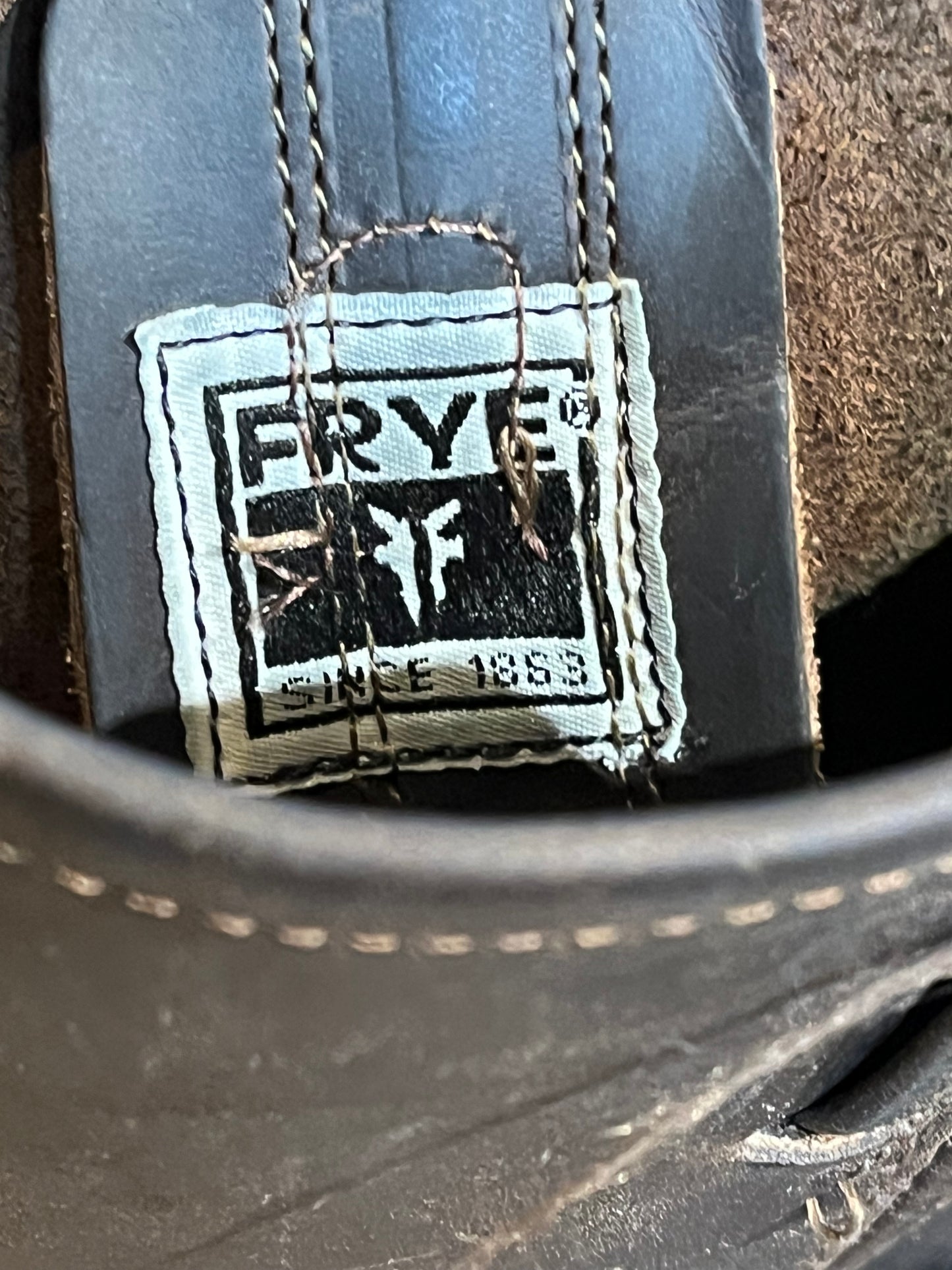 Vintage Frye harness boots in brown with chisel toe, full grain leather upper and synthetic sole. made in USA Size 8 US Women