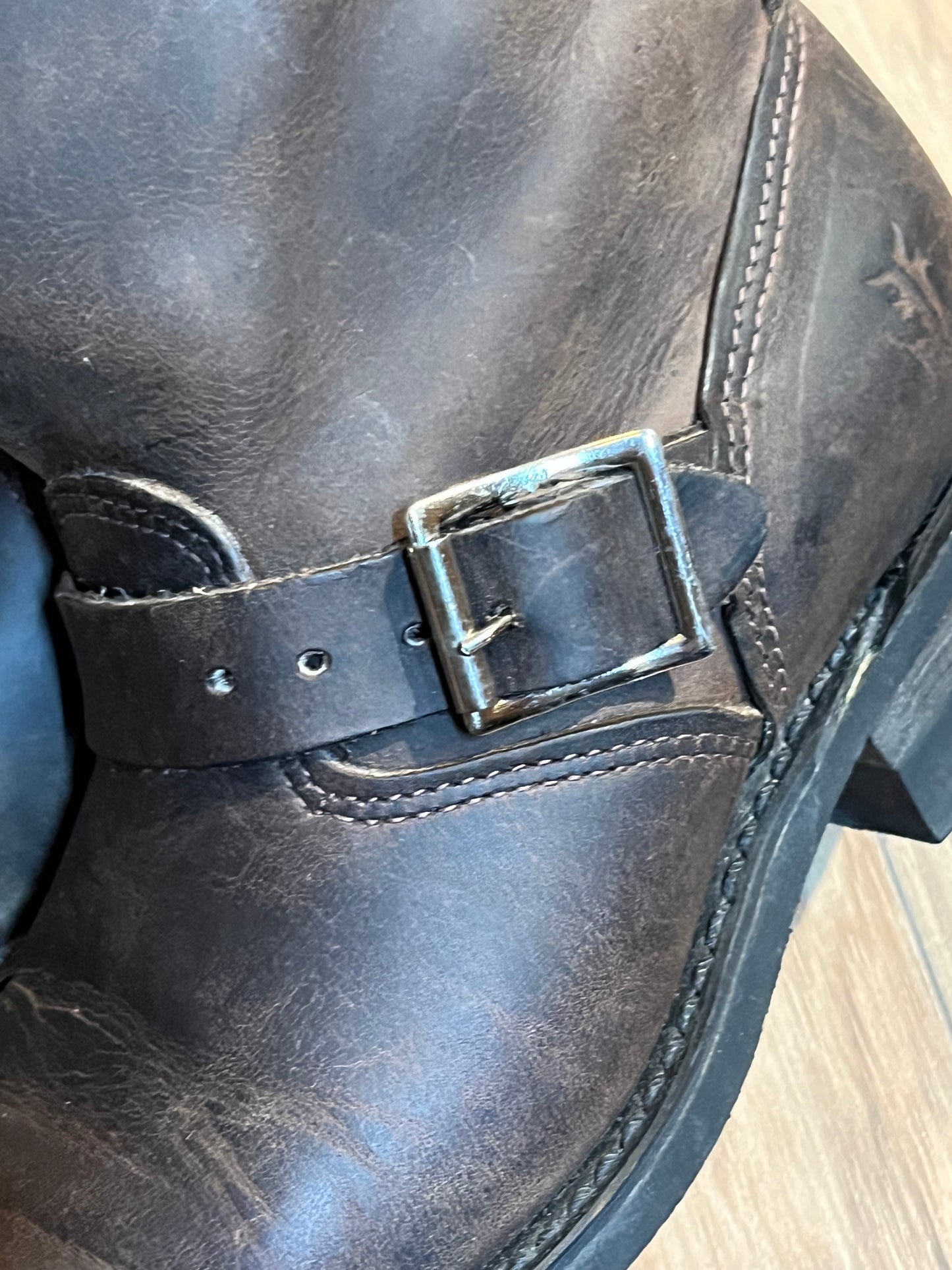 Vintage Frye Engineer Boots with round toe, full grain leather upper and synthetic sole. Made in USA Size 6.5 Womens