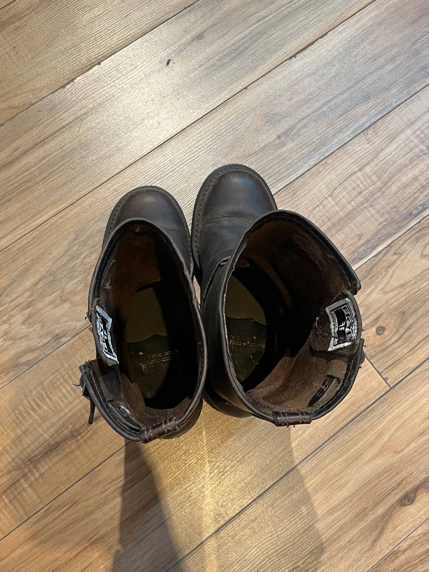 Vintage Frye Engineer Boots with round toe, full grain leather upper and synthetic sole. Made in USA Size 6.5 Womens