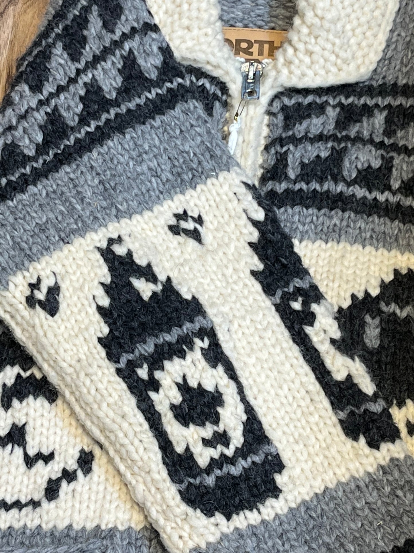 North Star “Bob and Doug Mackenzie’s Great White North” Cowichan Style Zip Cardigan, NWT, Made in Canada, Size Medium