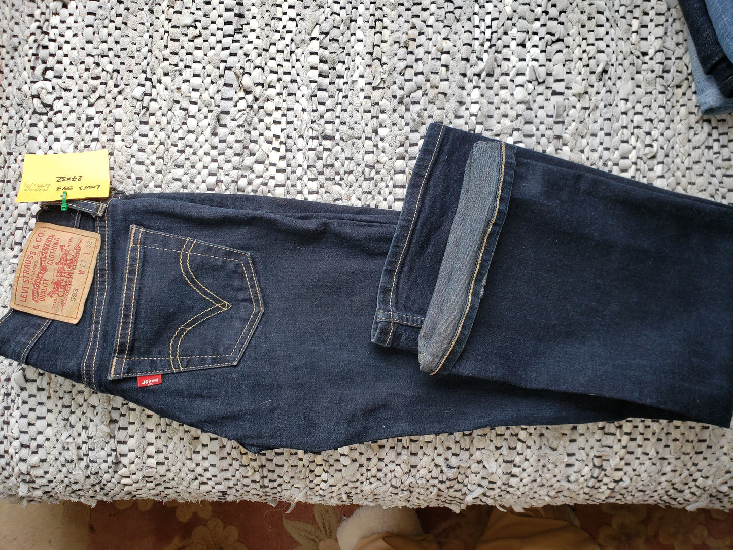 Kingspier Vintage - Levi's 593 27x32 (measures 28x31.5), button fly, deep blue double rinse, 28 x 31 1/2, ride 6.5, cuff width 8.75, Made in Vietnam, 99% cotton, 1% Elastane, Excellent condition