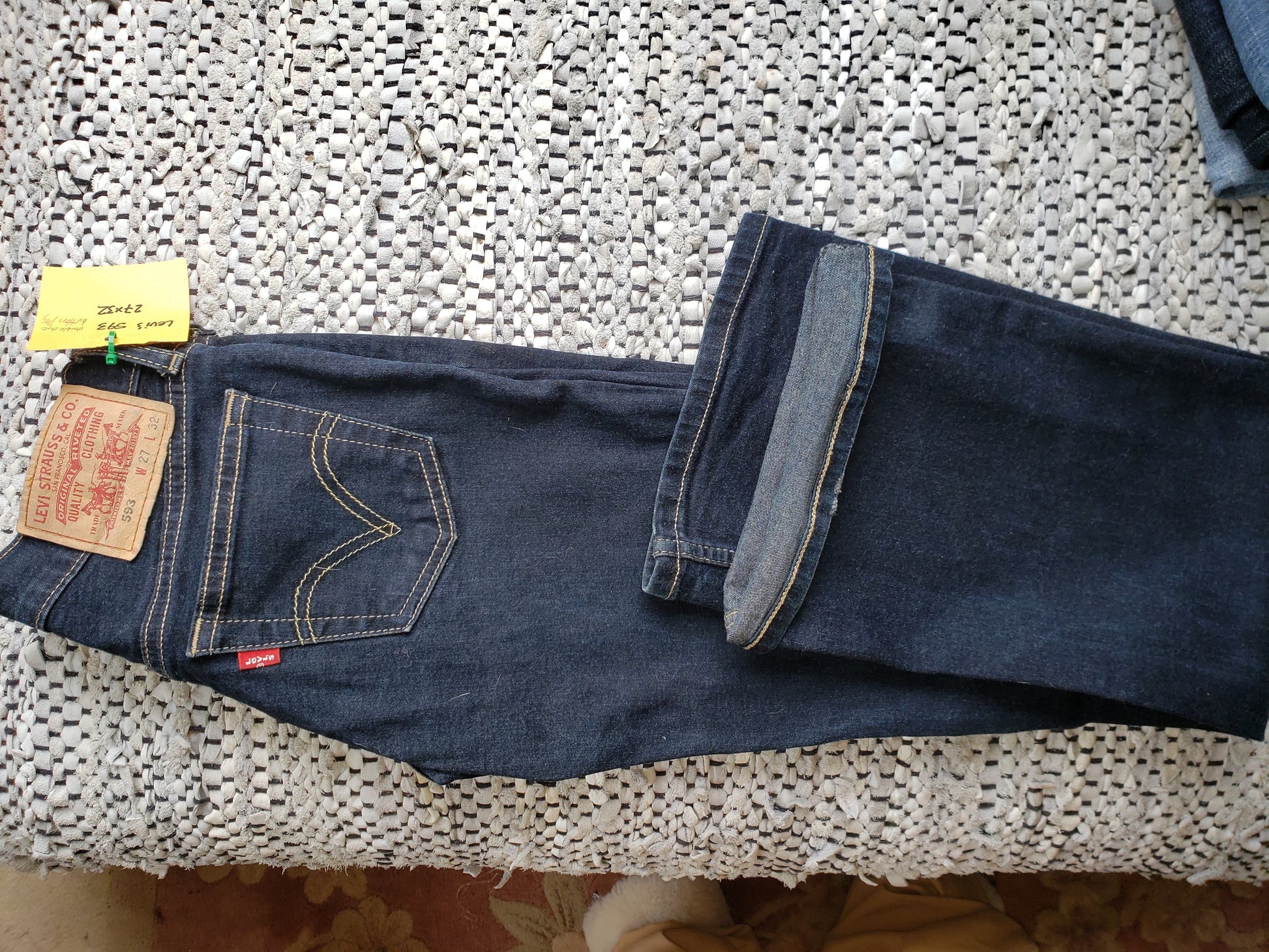 Kingspier Vintage - Levi's  593  27x32 (measures 28x31.5), button fly, deep blue double rinse, 28 x 31 1/2, ride 6.5, cuff width 8.75, Made in Vietnam, 99% cotton, 1% Elastane, Excellent condition