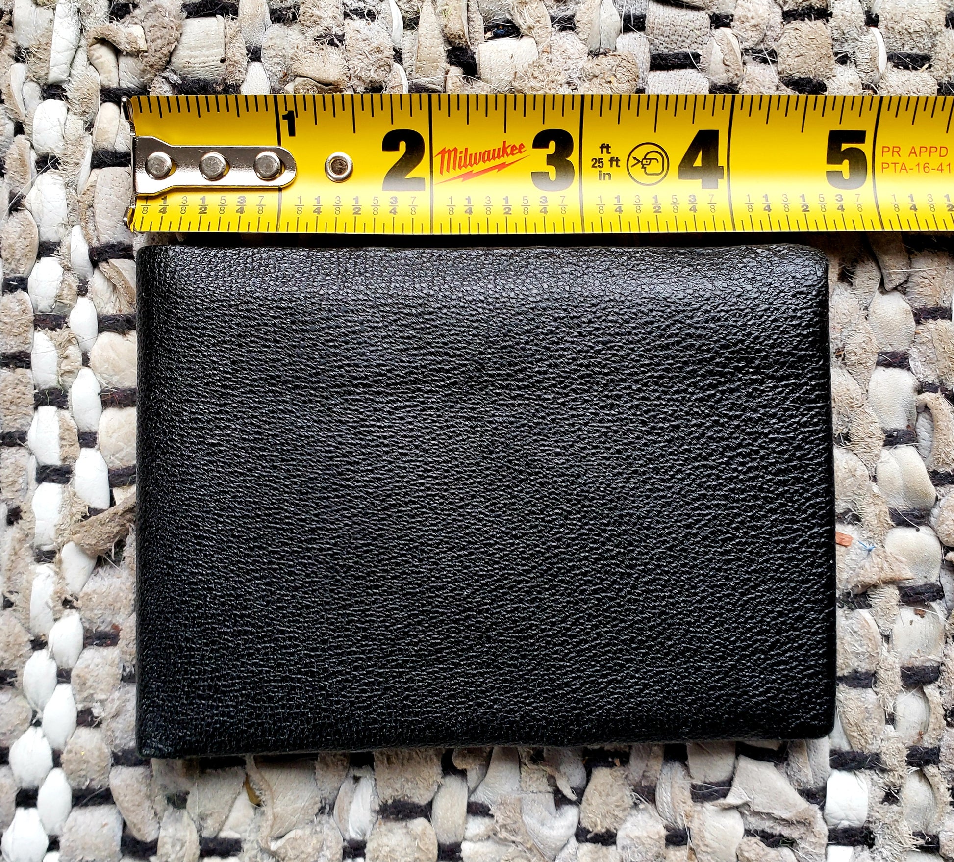 Kingspier Vintage - Vintage Imported English Morocco Wallet. Fine natural pebbled grain leather as new.