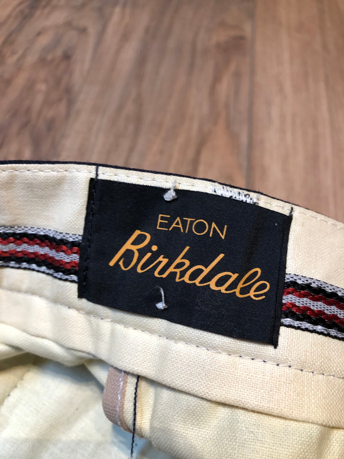 Kingspier Vintage - Vintage deadstock Eaton Birkdale 55% Polyester/ 45% wool dress pants with straight leg, mis rise, zip fly and front and back pockets.
Made in Czechoslovakia
