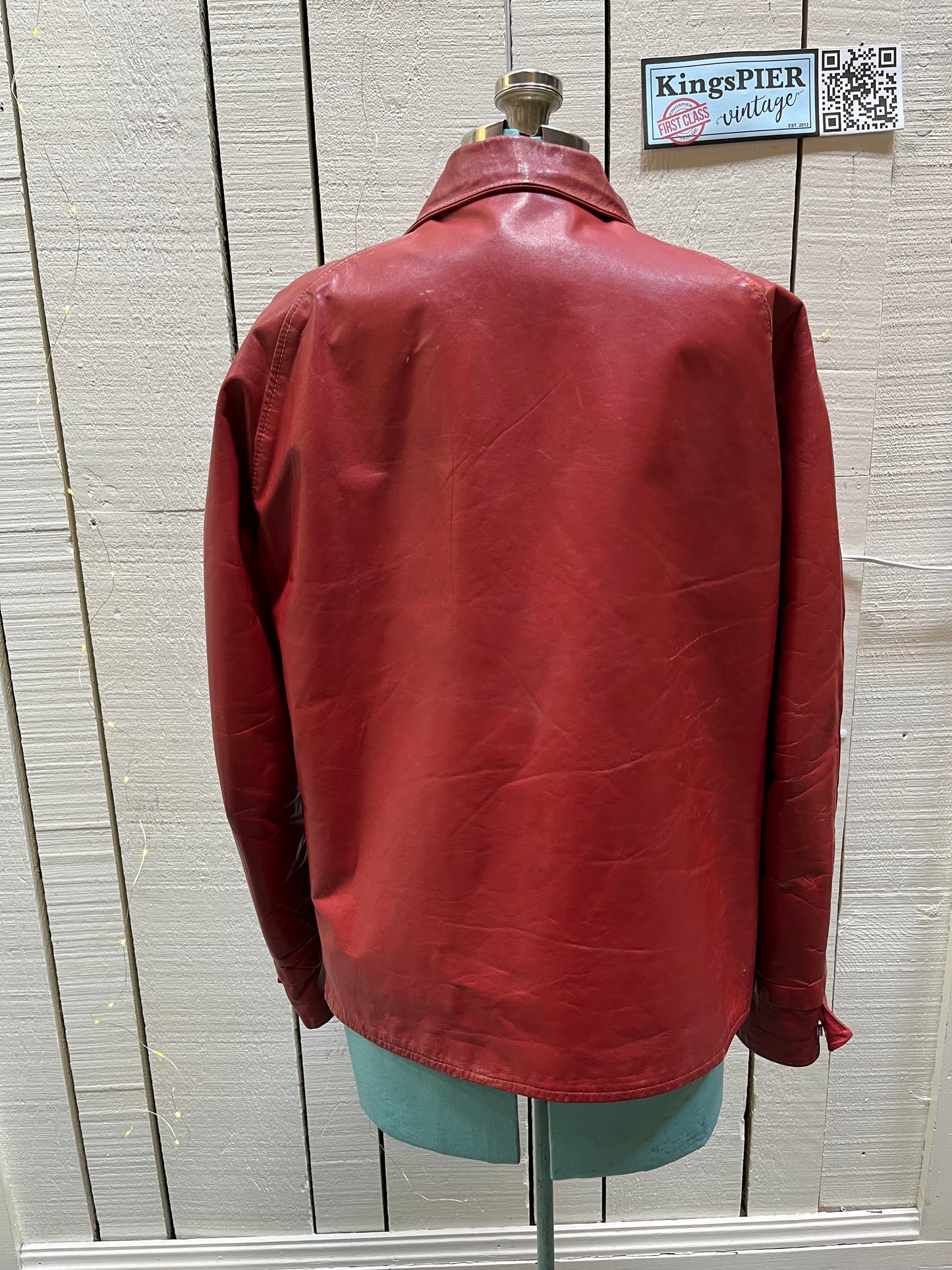 Vintage 70’s Ottawa 67s Red Leather Varsity Jacket by Rolly Sarault.
Jacket features embroidered details on the chest, snap closures, quilted lining and two front pockets.
Made in Canada.
Chest 46”.