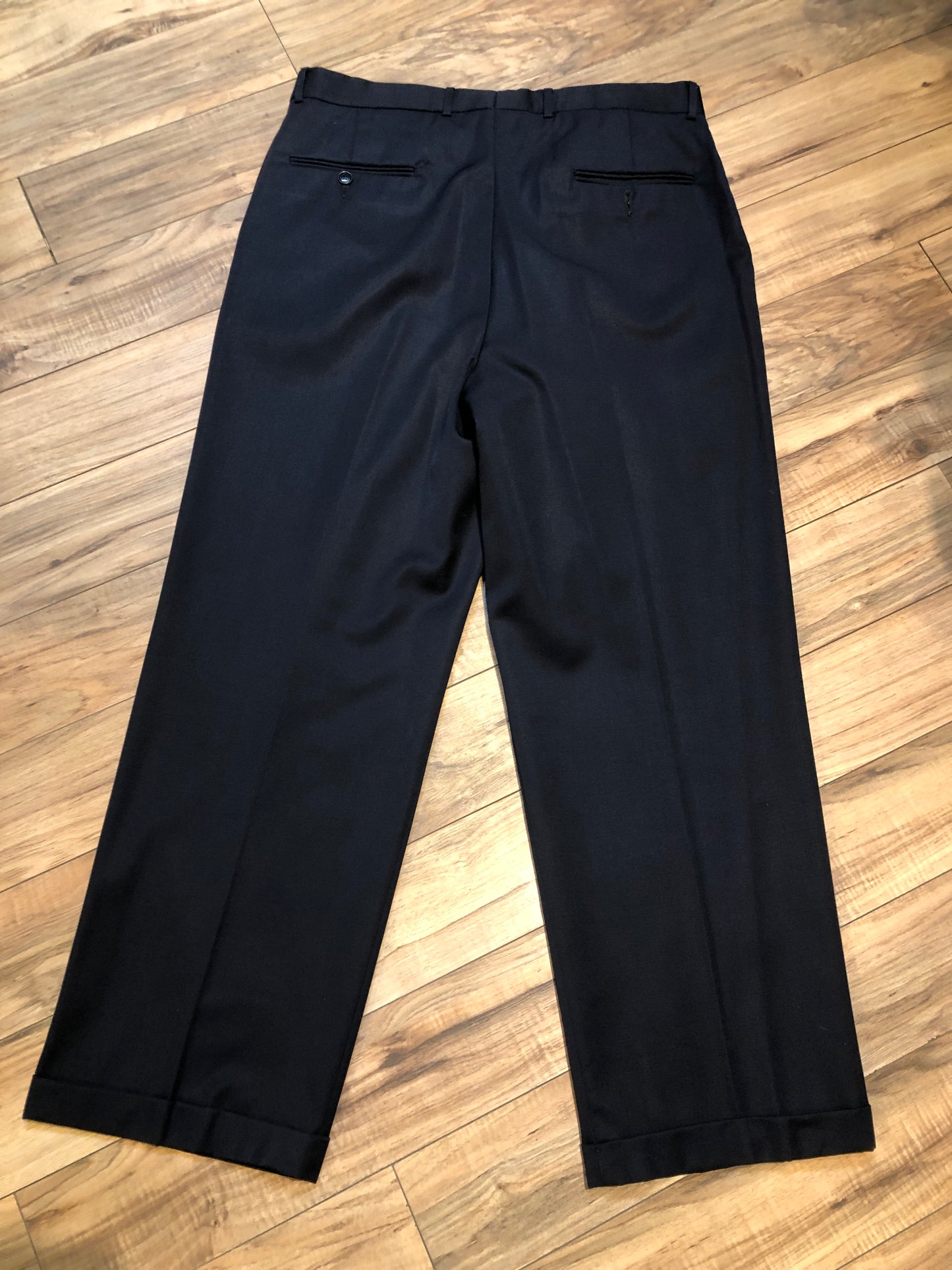 Kingspier Vintage - Vintage wool blend (fibres unknown) trousers with zip fly, straight leg, mid rise and front and back pockets,
Size 36.