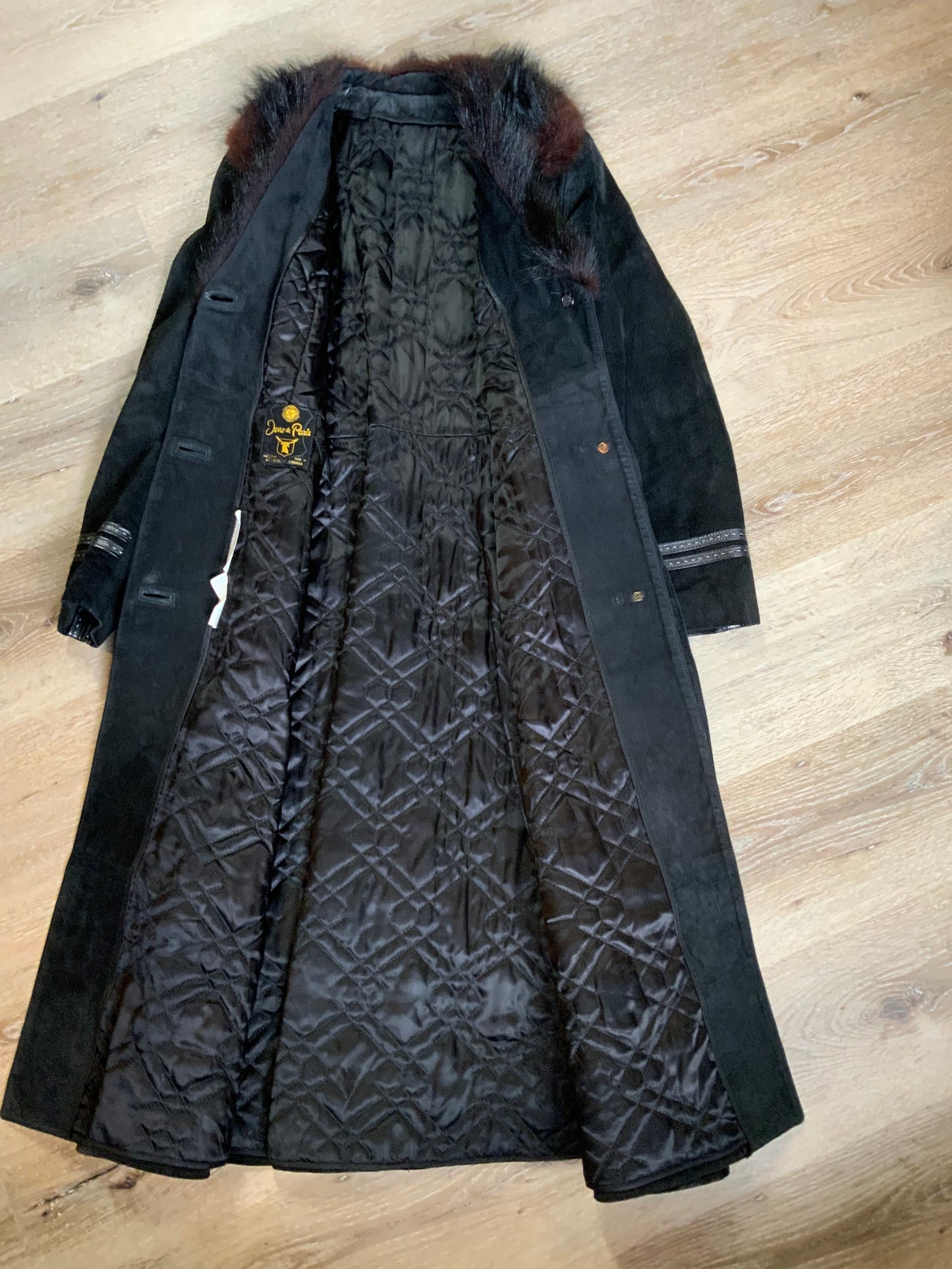 Kingspier Vintage - Jeno de Paris 1970’s black suede full length coat with black leather detailing and mahogany coloured fur collar. This coat features front pockets, button closures, a belt and a quilted lining. Made in Montreal.