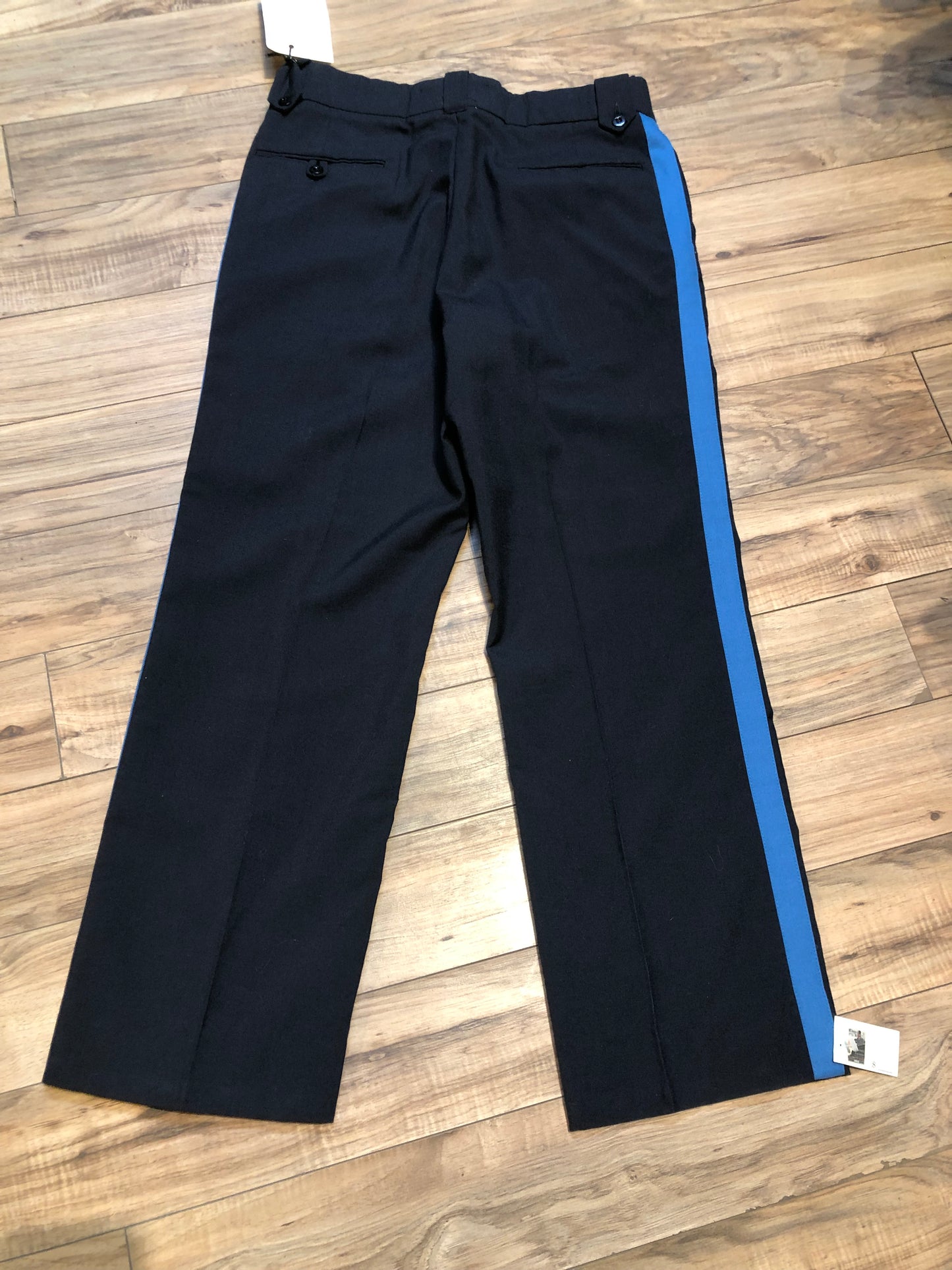 Kingspier Vintage - Vintage 90’s Aero Mode uniform pants in navy with blue stripe, zip fly, mid rise, straight leg and pockets in the front and back.
Made in Canada.