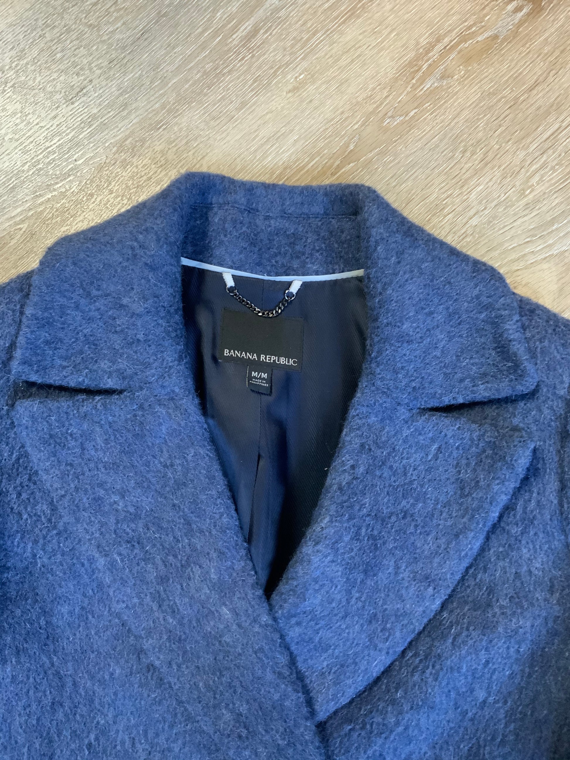 Kingspier Vintage - Banana Republic navy blue ombre silky soft wool blend coat, double breasted with front pockets. Fits a size medium.