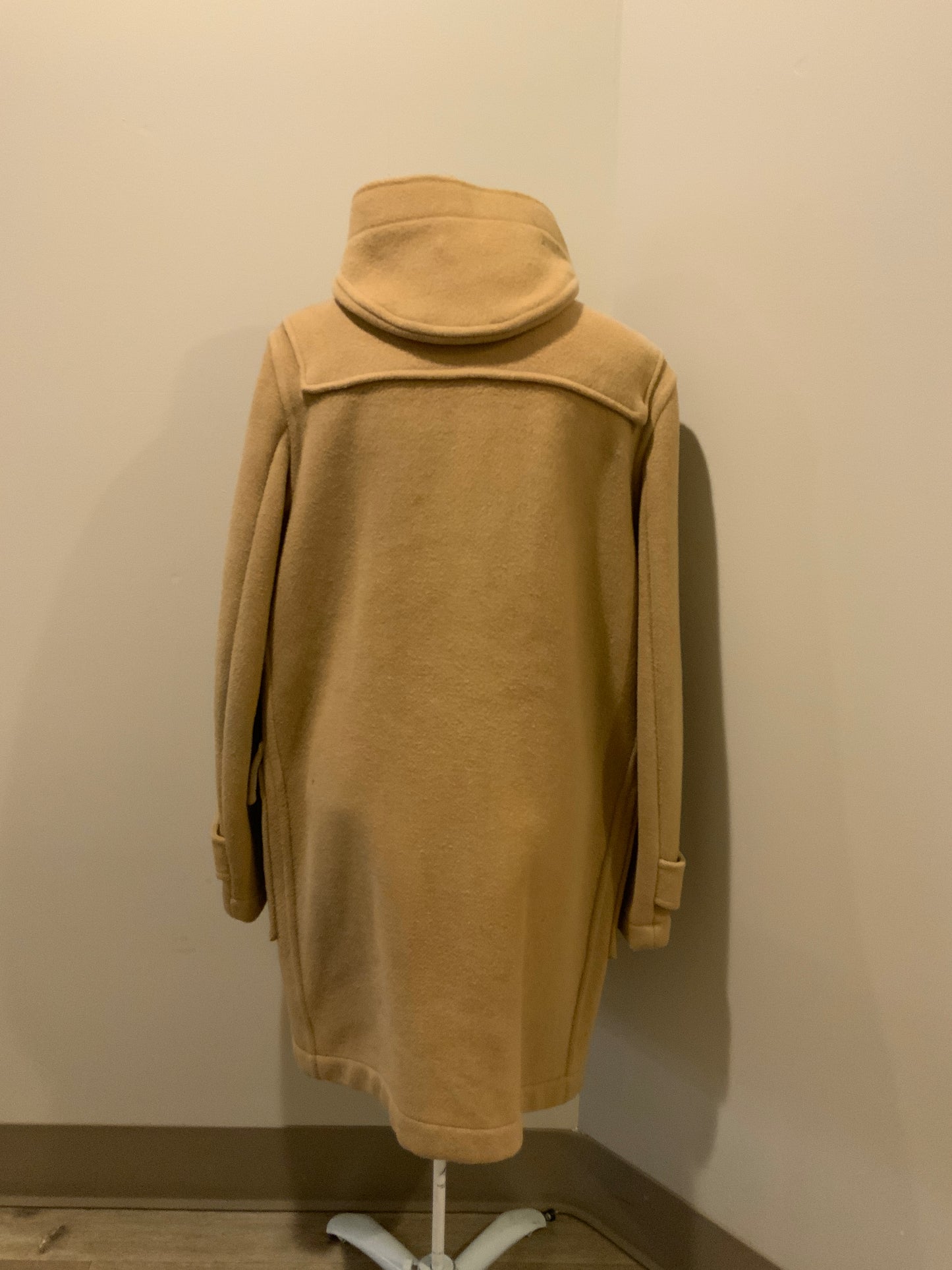 Kingspier Vintage - Gloverall tan wool duffle coat with hood, zipper, wooden toggles and flap pockets. Made in England. Size 50L.