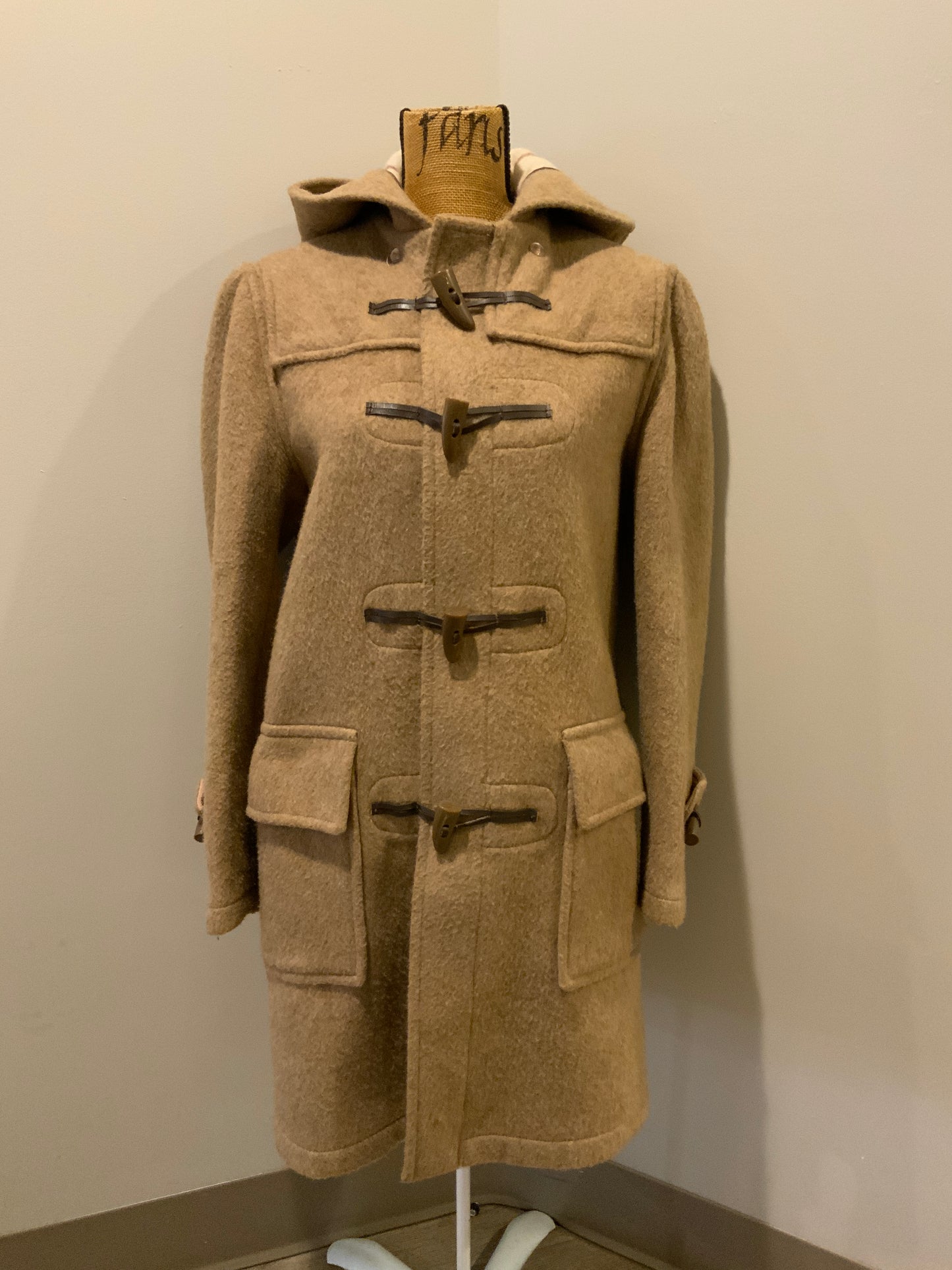 Kingspier Vintage - Sears textured beige wool blend duffle coat with hood, zipper, wooden toggles, flap pockets and tartan lining. Made in Canada. Size 36.