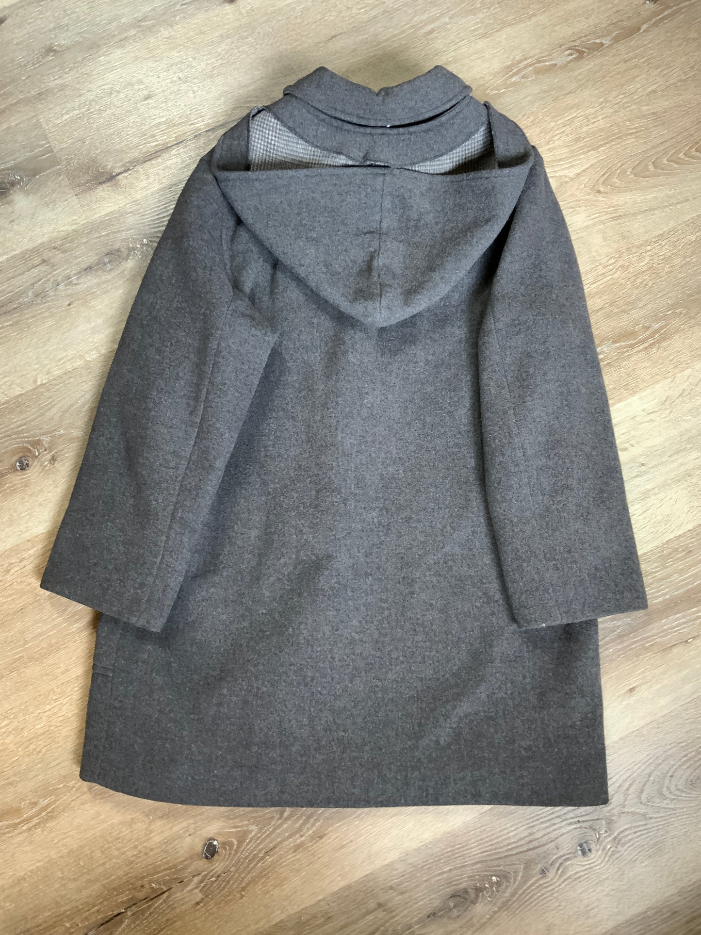 Kingspier Vintage - Italian grey wool blend duffle coat with detachable hood, wooden toggles and flap pockets. Made in Italy Size 14.