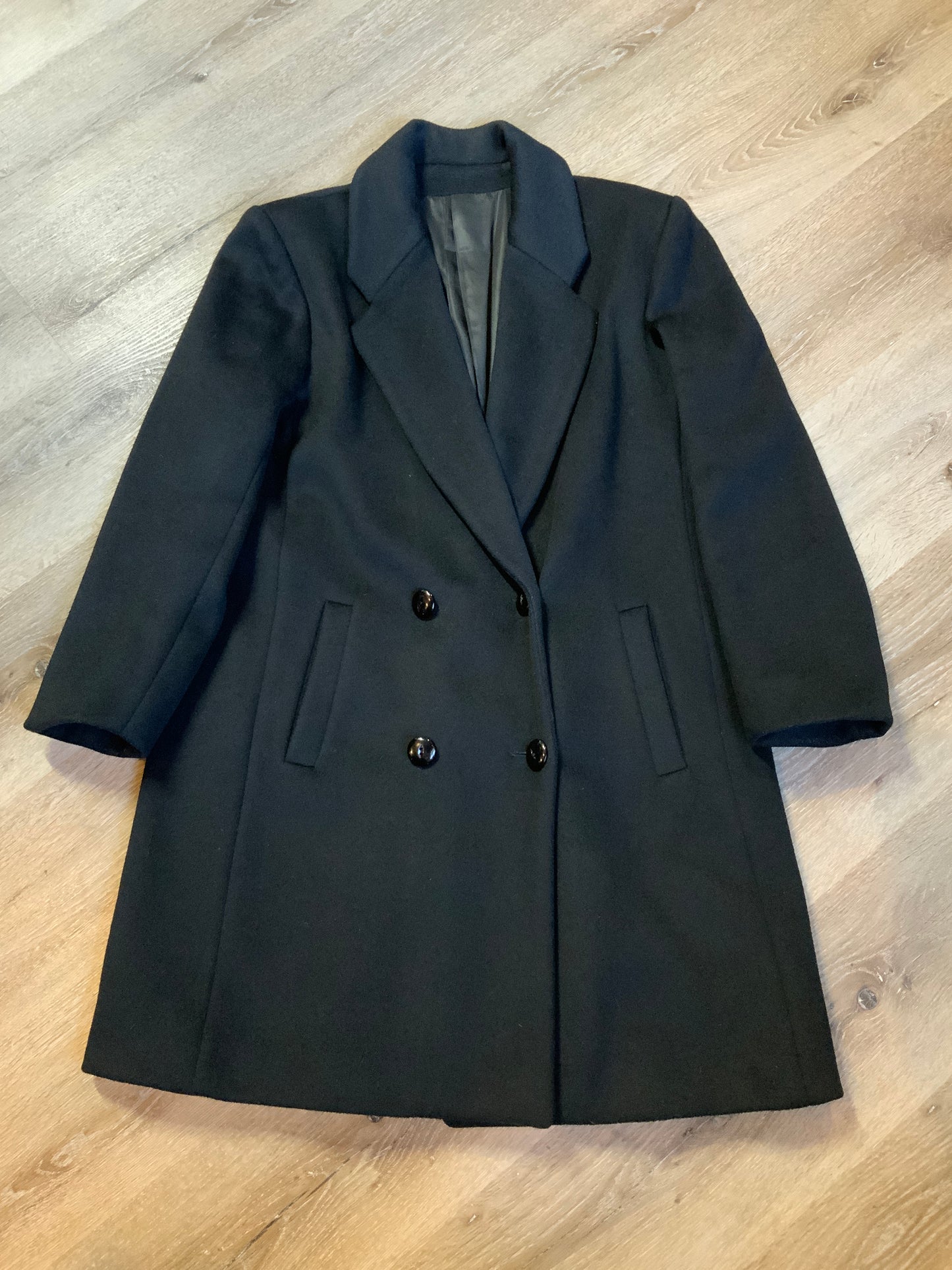 Kingspier Vintage - Lindzon Black 100% pure virgin wool double breasted overcoat with slash pockets. Made in Canada.