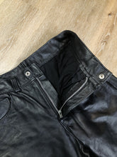 Load image into Gallery viewer, Vintage black full grain leather straight leg pants with zip and snap closure, pockets in the front and back. Size 30x29.

