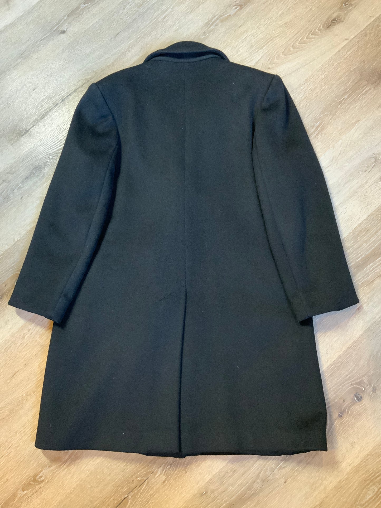 Kingspier Vintage - Lindzon Black 100% pure virgin wool double breasted overcoat with slash pockets. Made in Canada.
