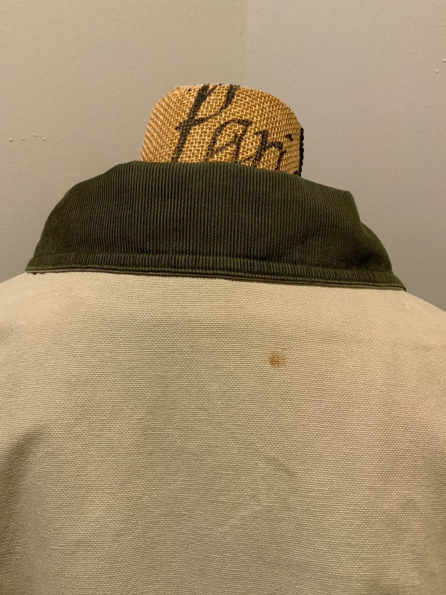 Kingspier Vintage - L.L.Bean beige field jacket with green corduroy collar and cuff, four front patch pockets and one zip pocket, button closures, removable plaid "Prima Loft" synthetic down lining. Size large petite women’s.