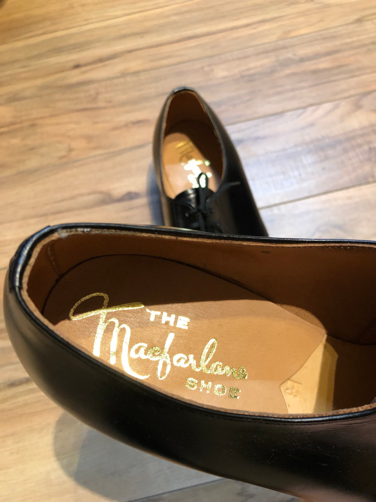 Kingspier Vintage - Vintage deadstock Macfarlane black leather derby shoe with plain toe and leather soles.