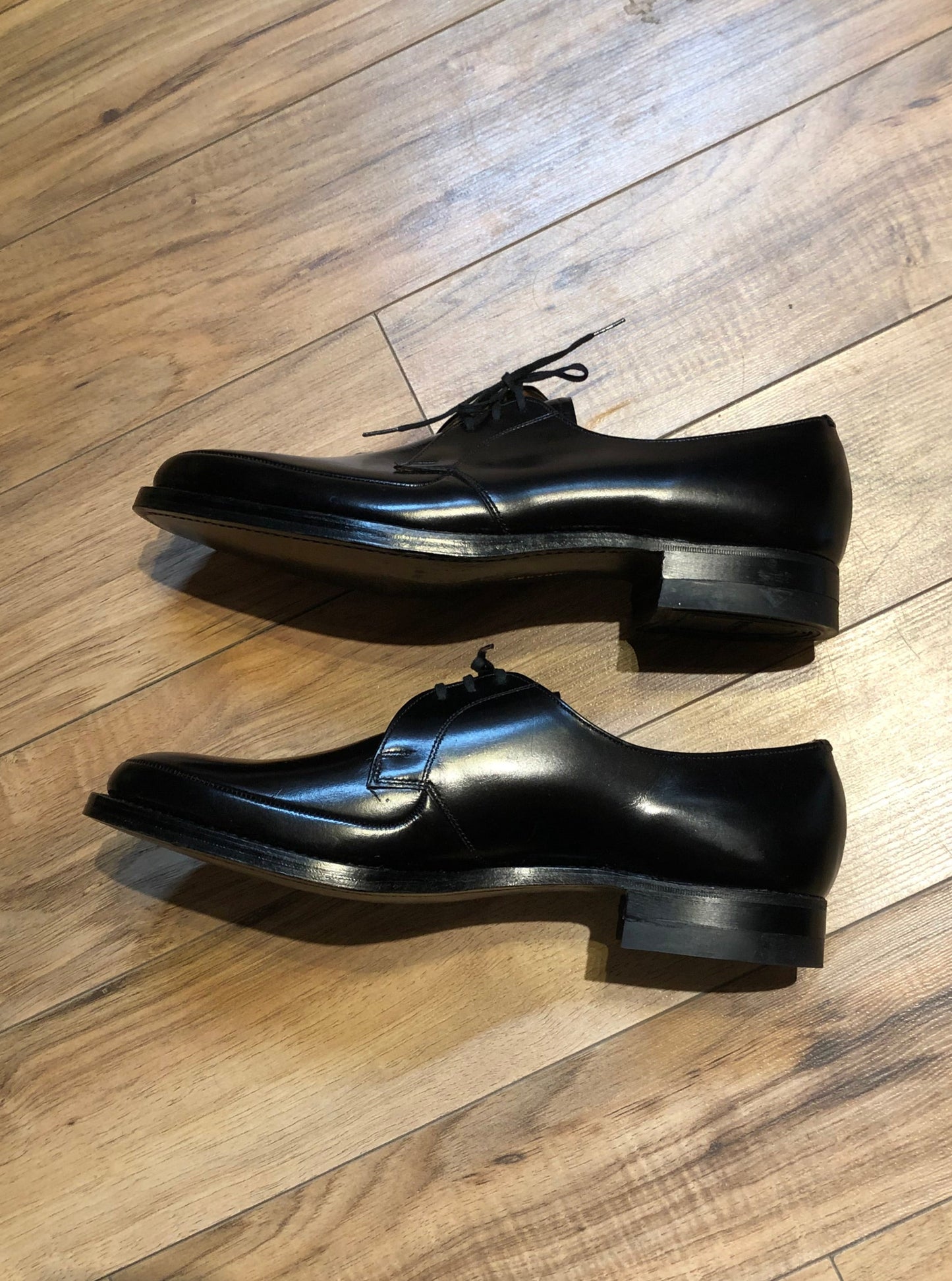Kingspier Vintage - Vintage deadstock Macfarlane black leather derby shoe with plain toe and leather soles.