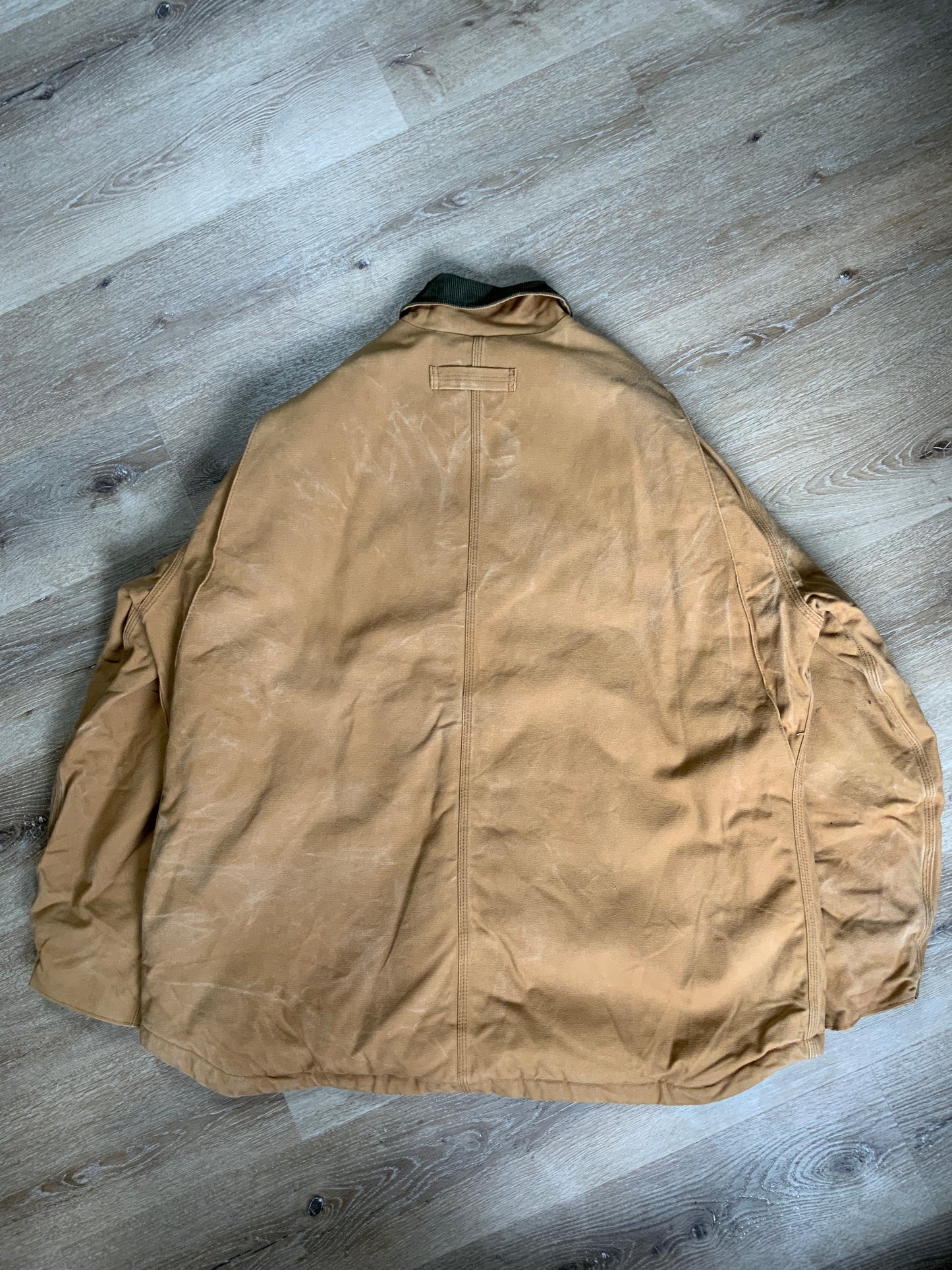Kingspier Vintage - Dickies canvas work jacket with green corduroy collar, patch pockets, zipper, Velcro closures, quilted lining, an inside drawstring at the waist and an inside pocket.