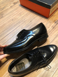 Kingspier Vintage - Vintage deadstock Ritchie Deluxe black leather derby shoe with plain toe and leather soles.

Size mens 9 US