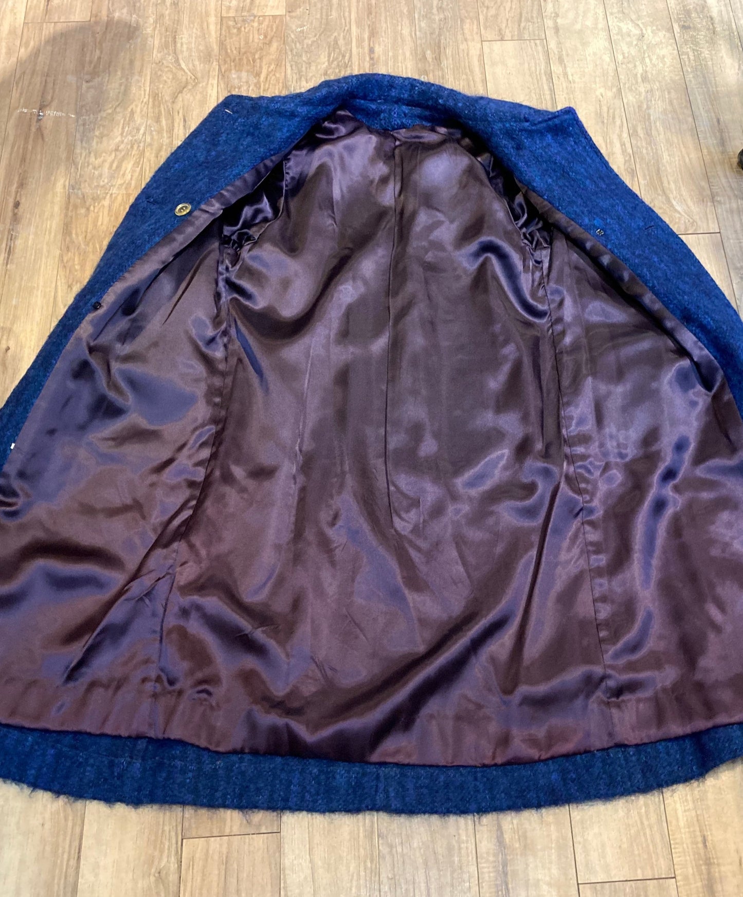 Kingspier Vintage - Vintage Anna blue mohair blend (75% mohair, 50% wool, 5% nylon) double breasted long coat with two front pockets.