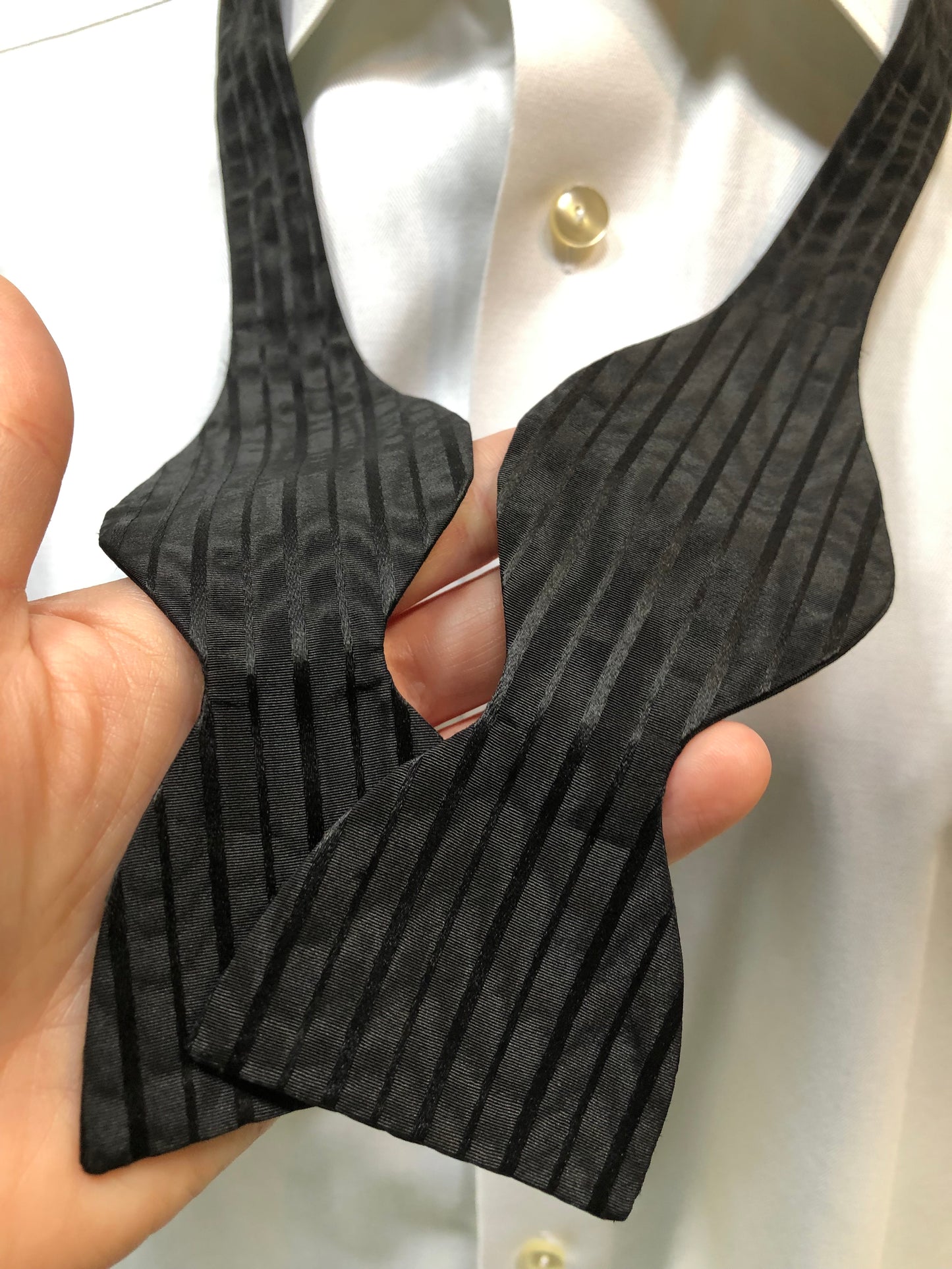 Kingspier Vintage - Vintage Budd New York black watered silk butterfly bow tie.