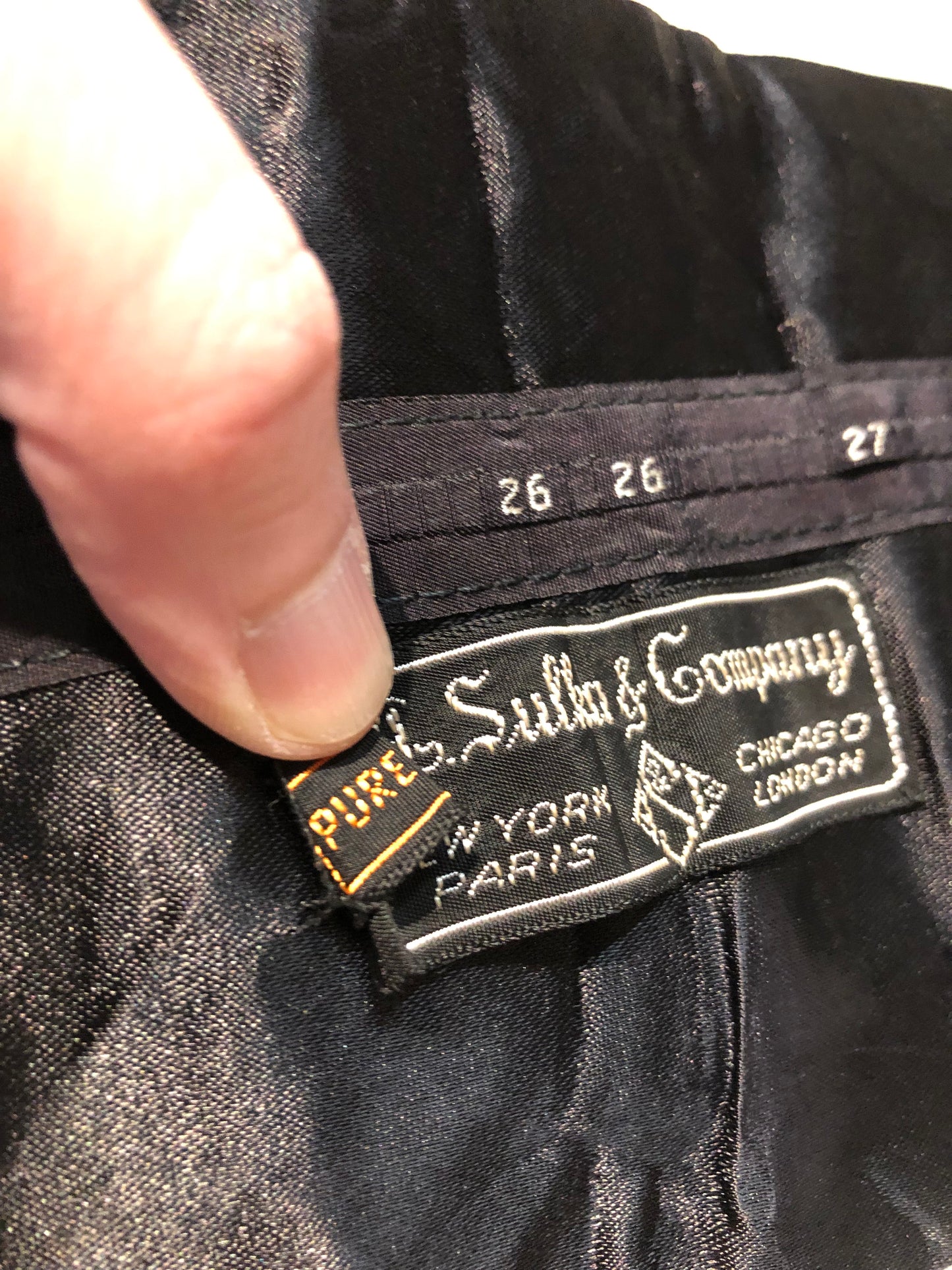 Kingspier Vintage - Vintage A.Sulka & Company black pure watered silk cummerbund.
Adjustable.