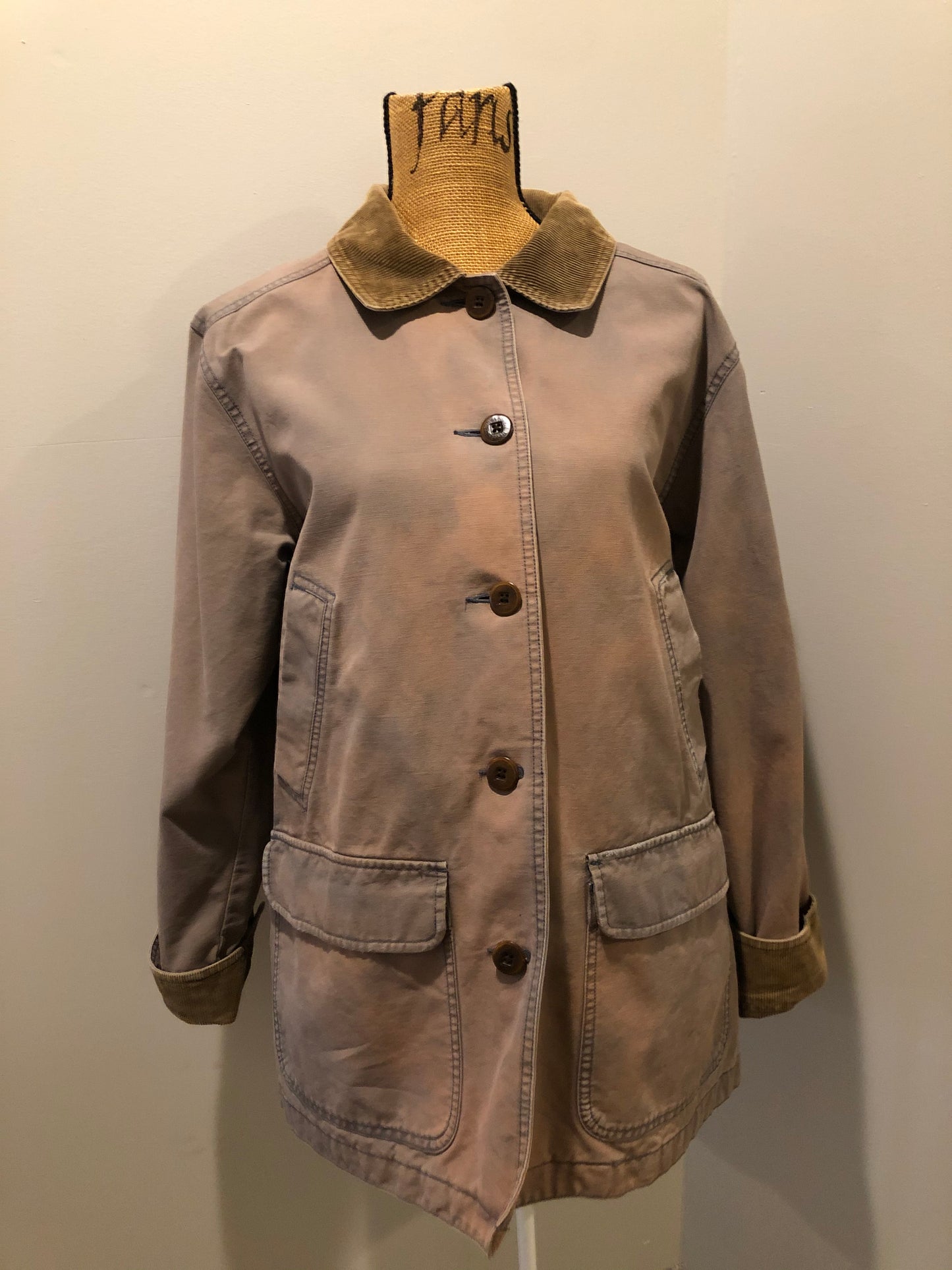 Kingspier Vintage - LL Bean distressed purple chore jacket with beige corduroy collar and cuffs, two slash pockets for keeping your hands warm, two flap pockets and button closures. Size petite Large.