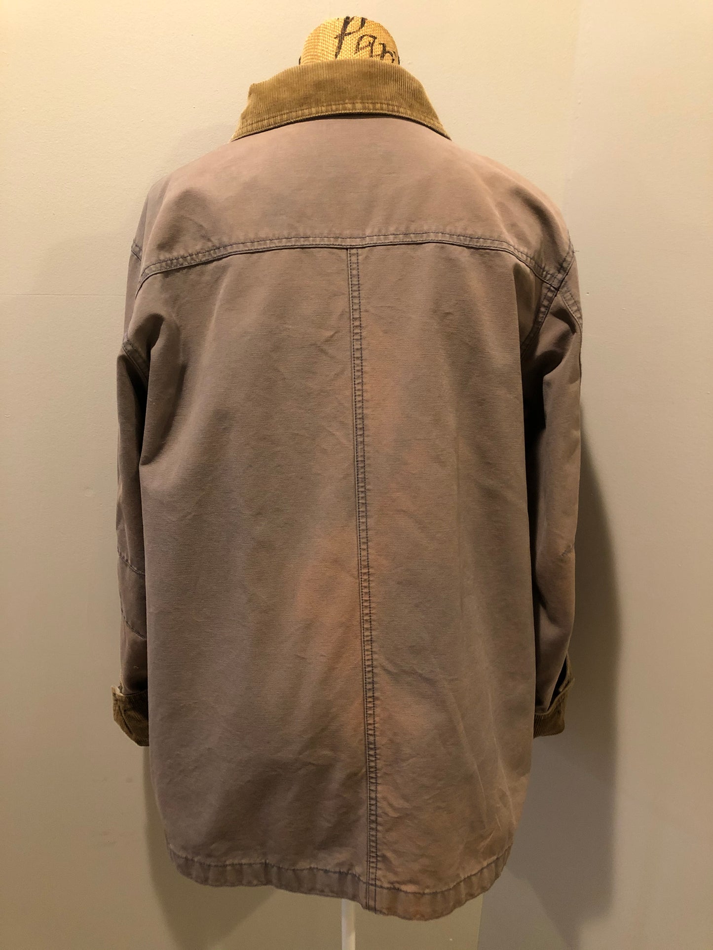 Kingspier Vintage - LL Bean distressed purple chore jacket with beige corduroy collar and cuffs, two slash pockets for keeping your hands warm, two flap pockets and button closures. Size petite Large.