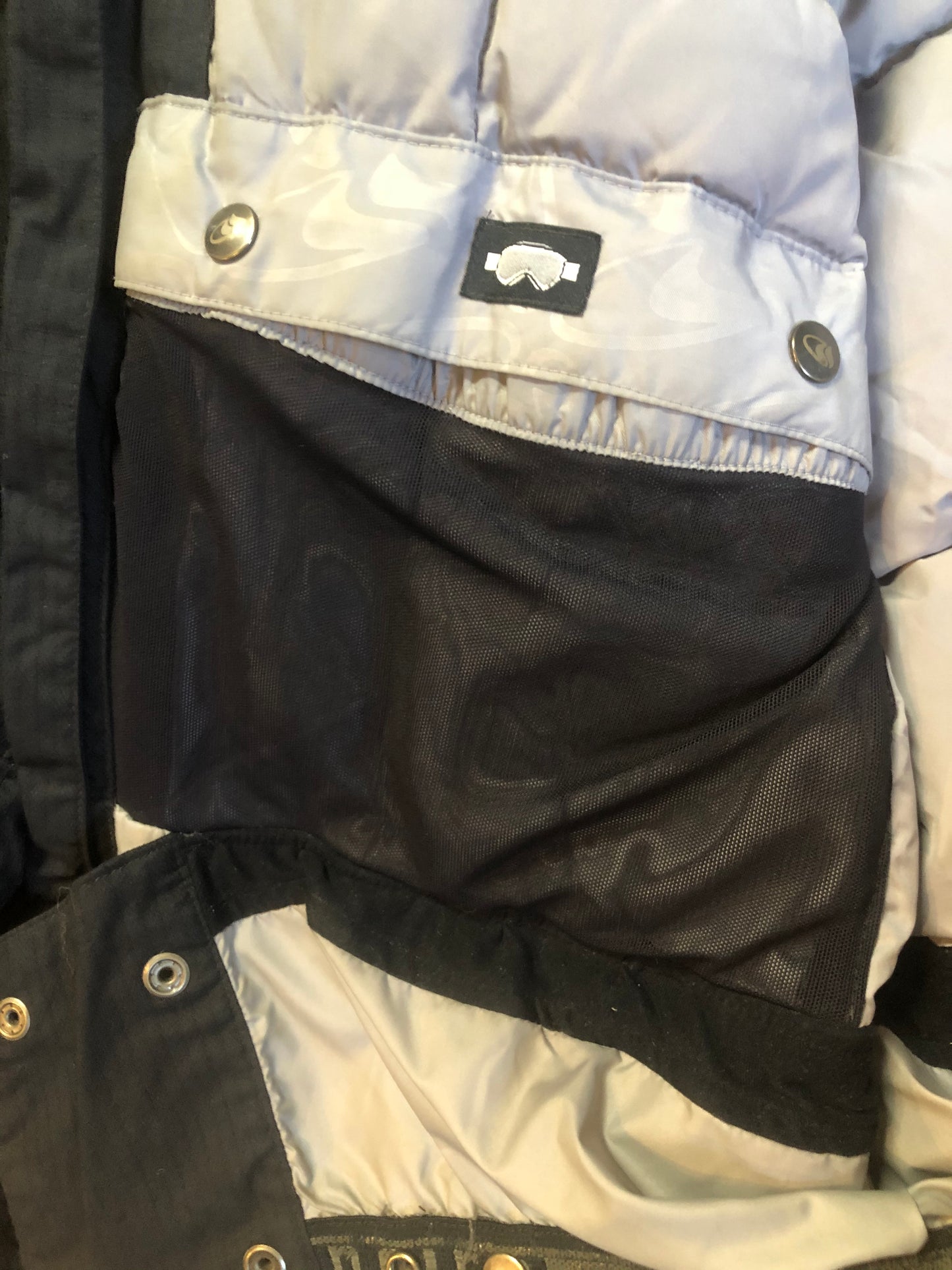 Kingspier Vintage - Bonfire “Triumph” black down filled, waterproof ski jacket with waterproof zippers,sling shot hood adjust, season pass window, many well thought out outside and inside pockets for headphone, phone, goggles, Etc. Size medium.