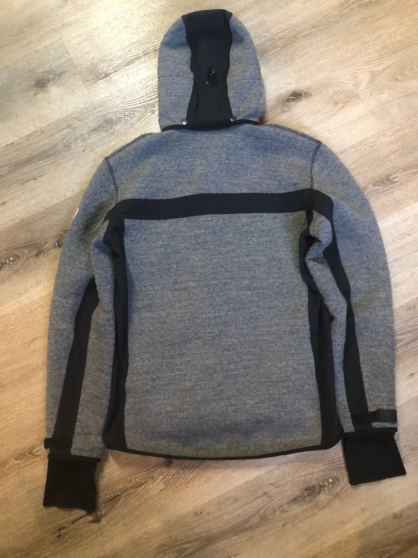 Kingspier Vintage - Dale of Norway weatherproof grey and black treated wool jacket with zipper, vertical pockets, thumb hole details, detachable hood and Dale of Norway crest on shoulder.