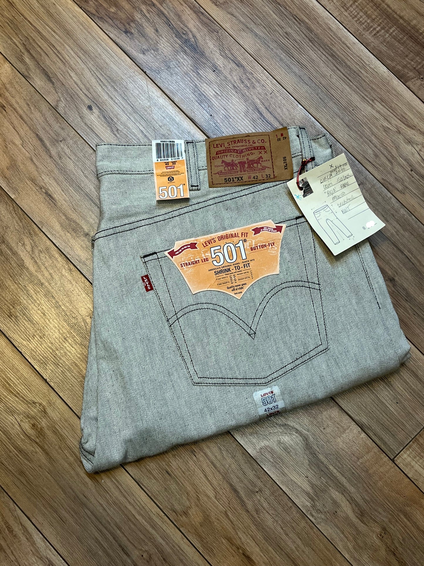 Levi’s 50xx - 42”x32” Rigid Grey Denim Jeans Deadstock New with tags Rare Rigid Red Tab Higher rise Button fly Straight fit 100% cotton Made in Mexico