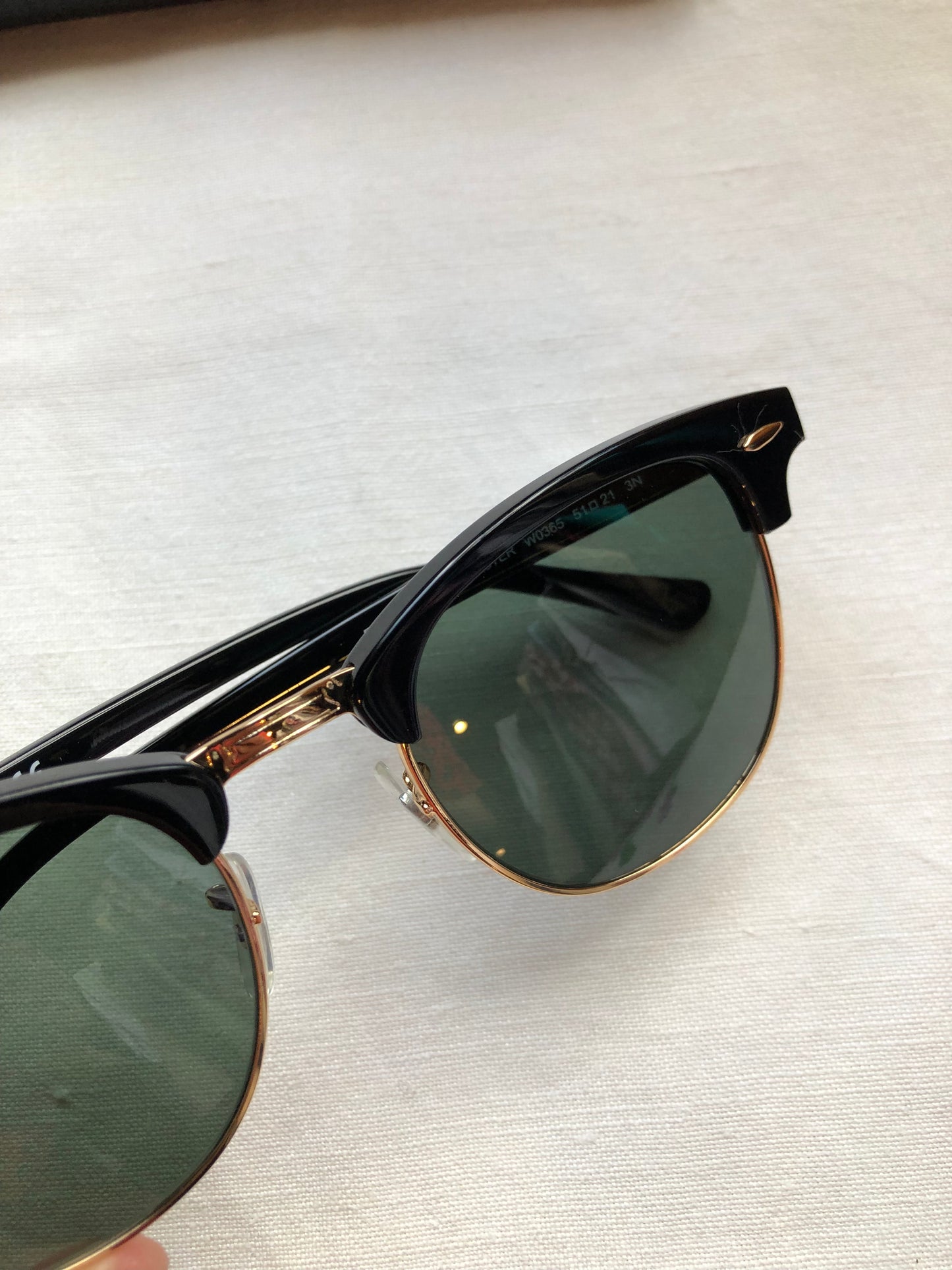 Kingspier Vintage - Ray-Ban Classic Clubmaster sunglasses with gloss black frame, gold metal lens trim and hardware, square shape, green G-15 lens, class 3 lens. Made in Italy.