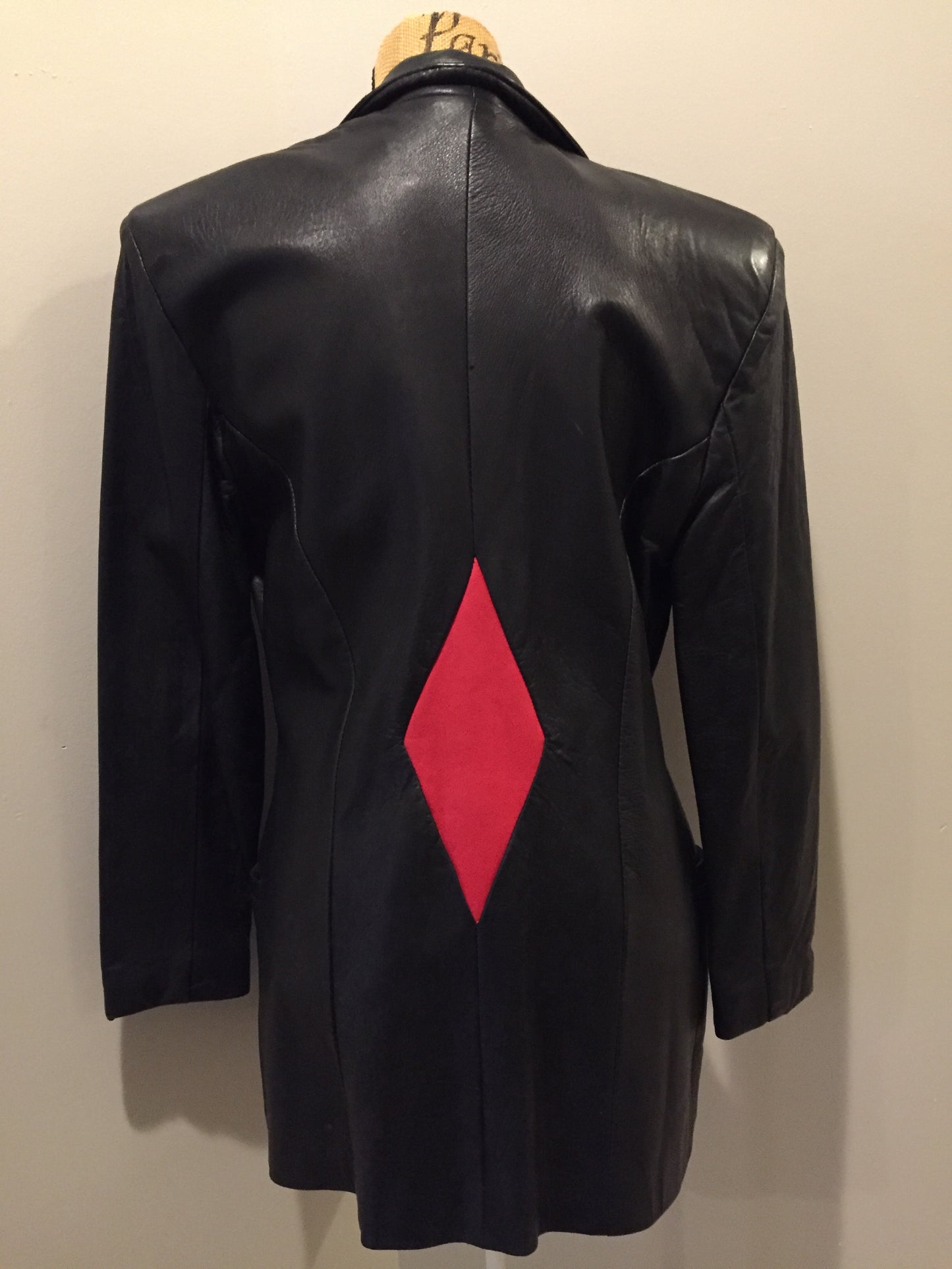 Kingspier Vintage - Cito Leather black leather jacket with red diamond pattern, welt pockets and princess seams. Size 7.