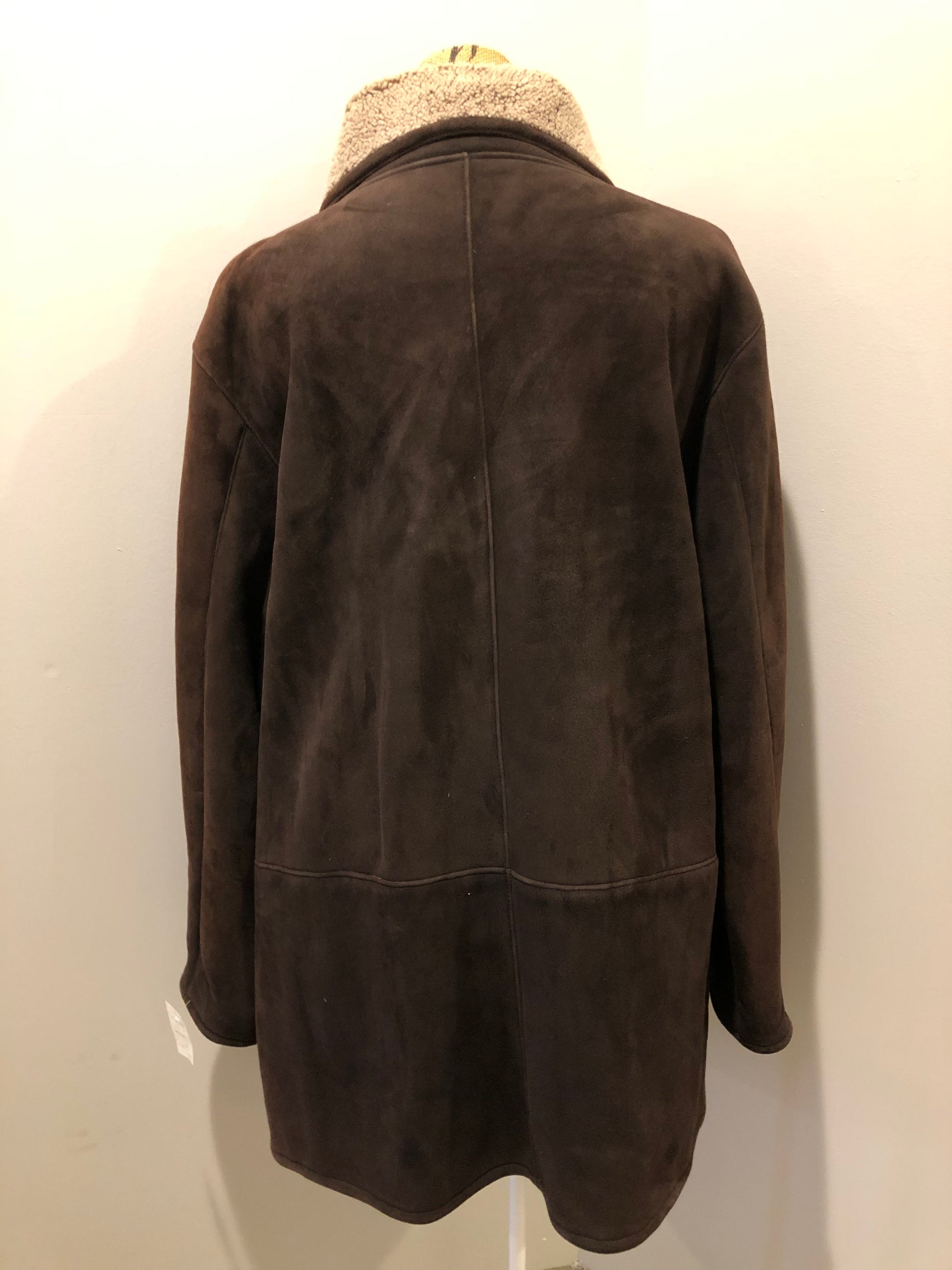 Kingspier Vintage - Doncaster shearling coat with shearling lining, button closures and patch pockets. Size medium.