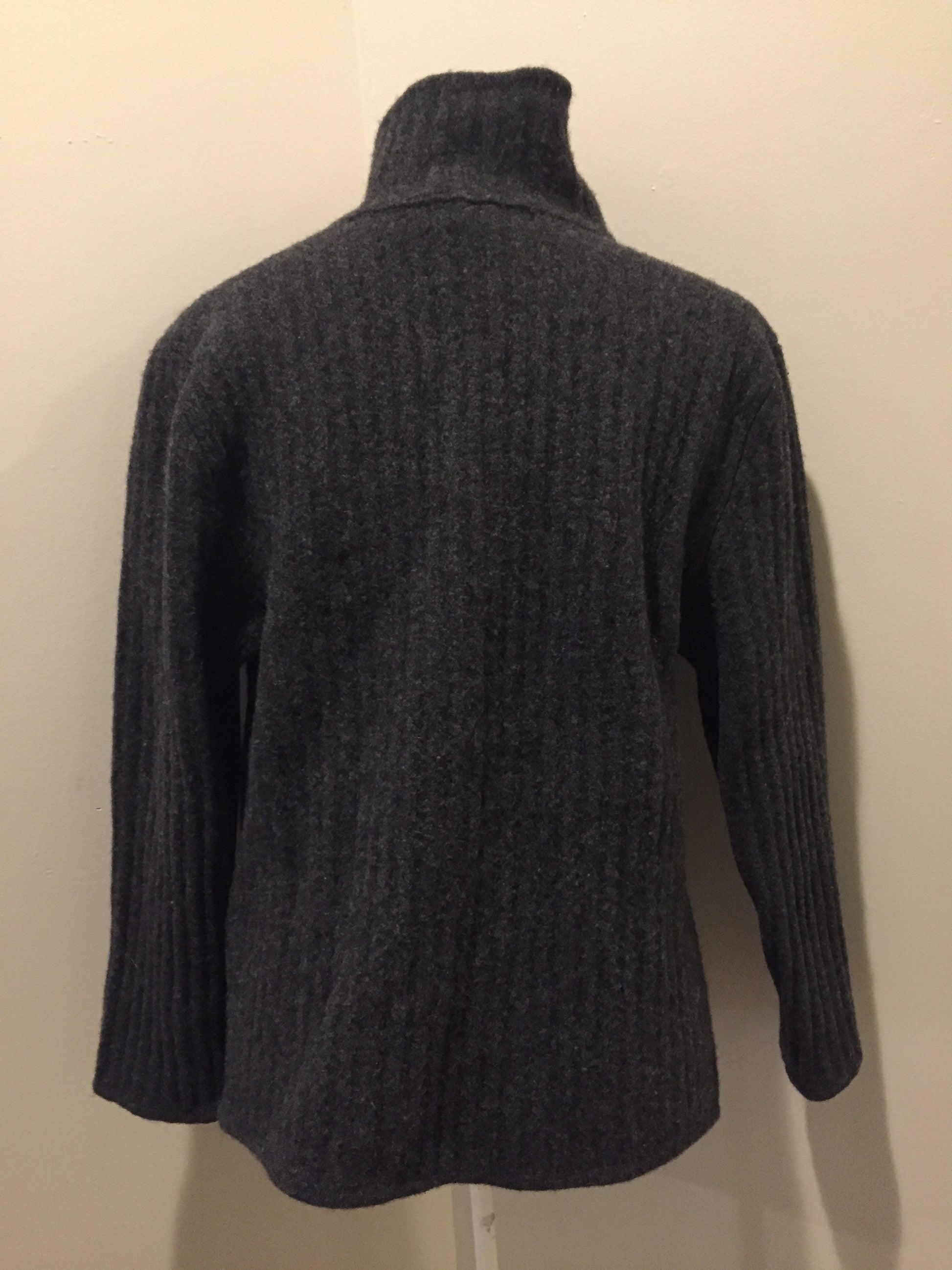 Kingspier Vintage - Herman Geist lambswool cardigan in grey with button closures and pockets. Size large.