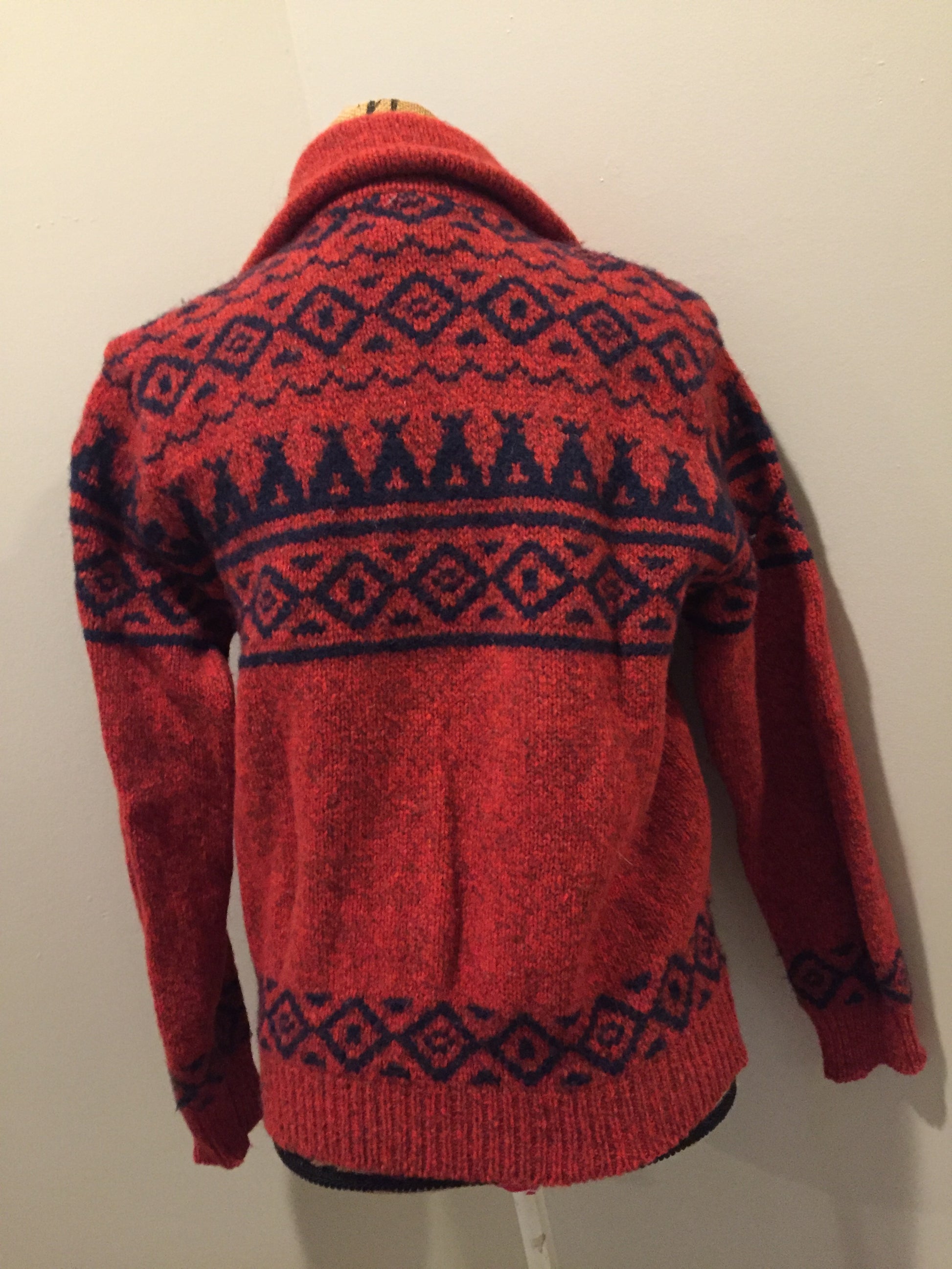 Kingspier Vintage - LL Bean cardigan in rust with navy blue design, zipper closure and vertical pockets. Made in the USA. Size medium (women).