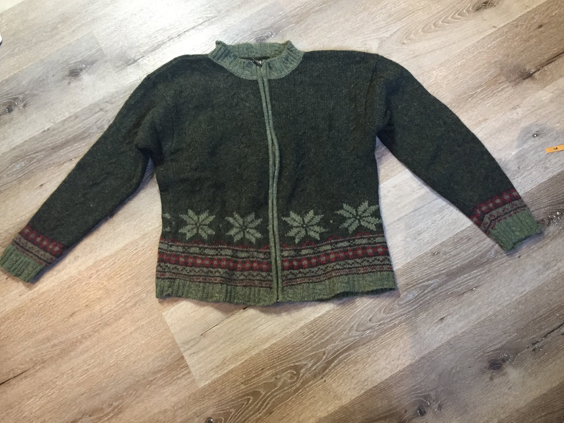 Kingspier Vintage - One on One green and red wool cardigan with zipper closure. Size large.