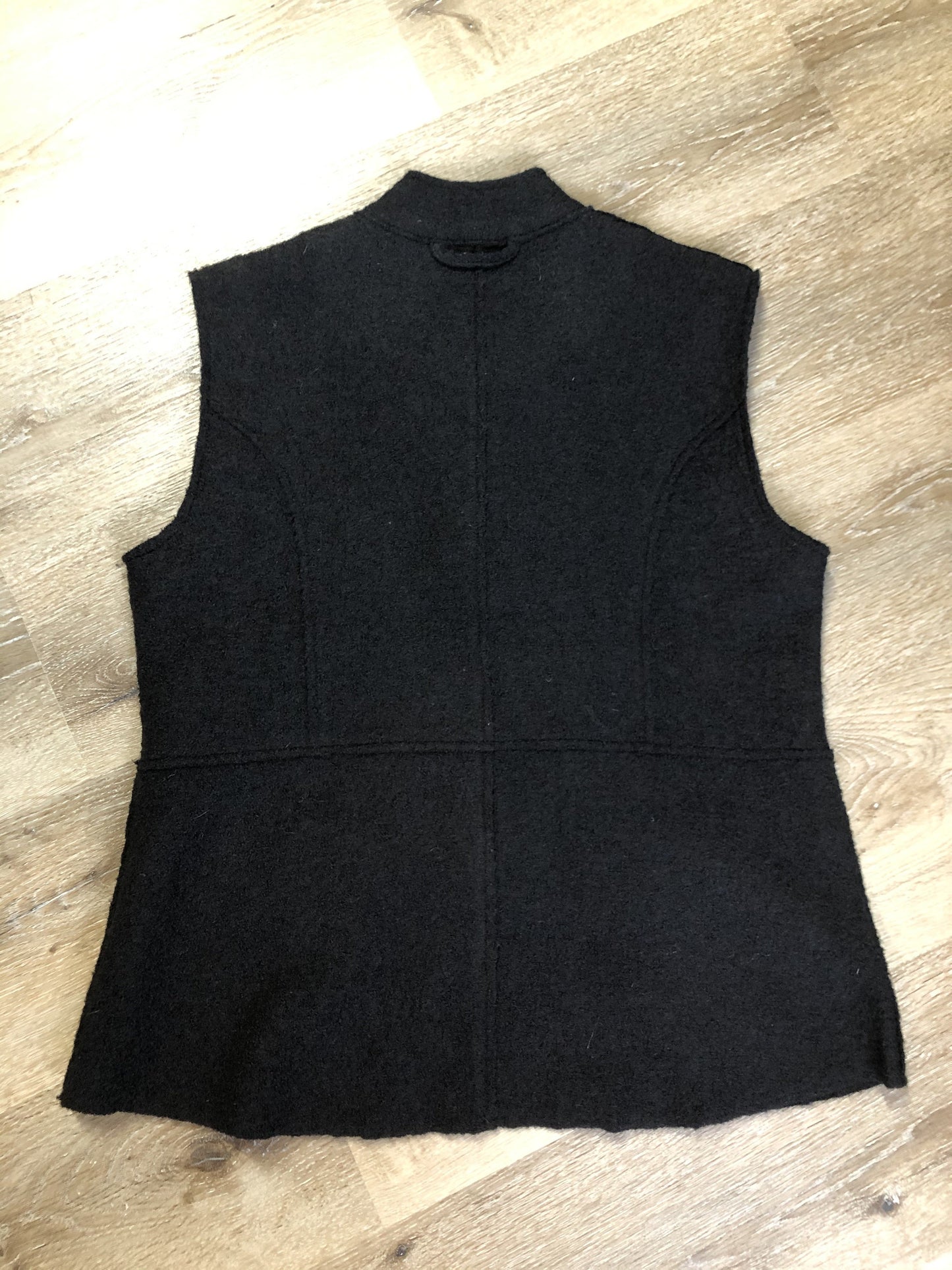 Kingspier Vintage - Venario black wool vest with red paisley lining, snap closures and flap pockets.