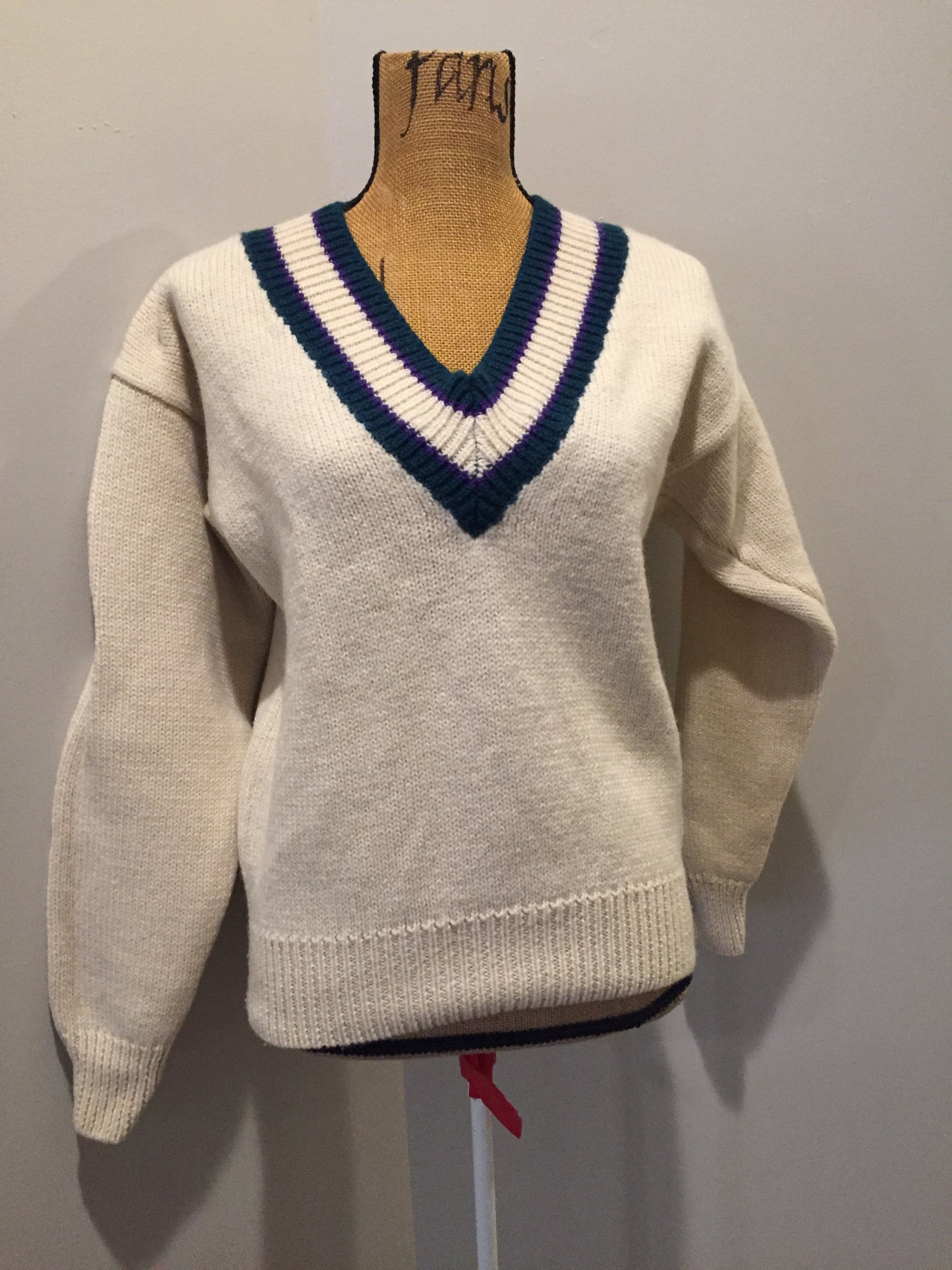 Kingspier Vintage - Vintage “Gant” sweater in cream, green and purple. Size medium.