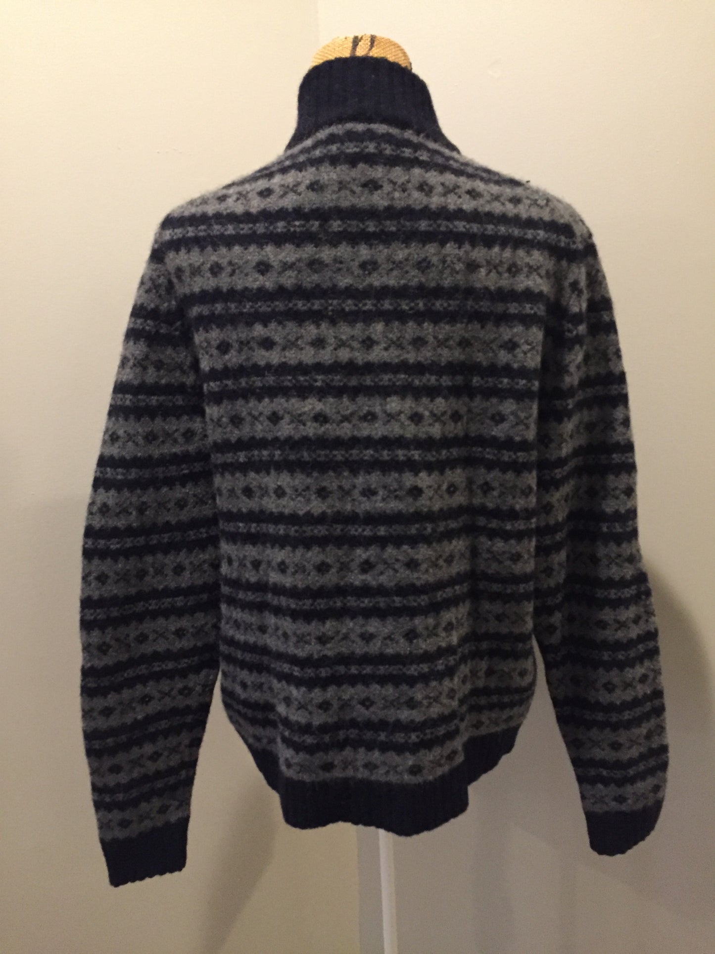 Kingspier Vintage - Eddie Bauer navy and grey wool sweater. Size medium.