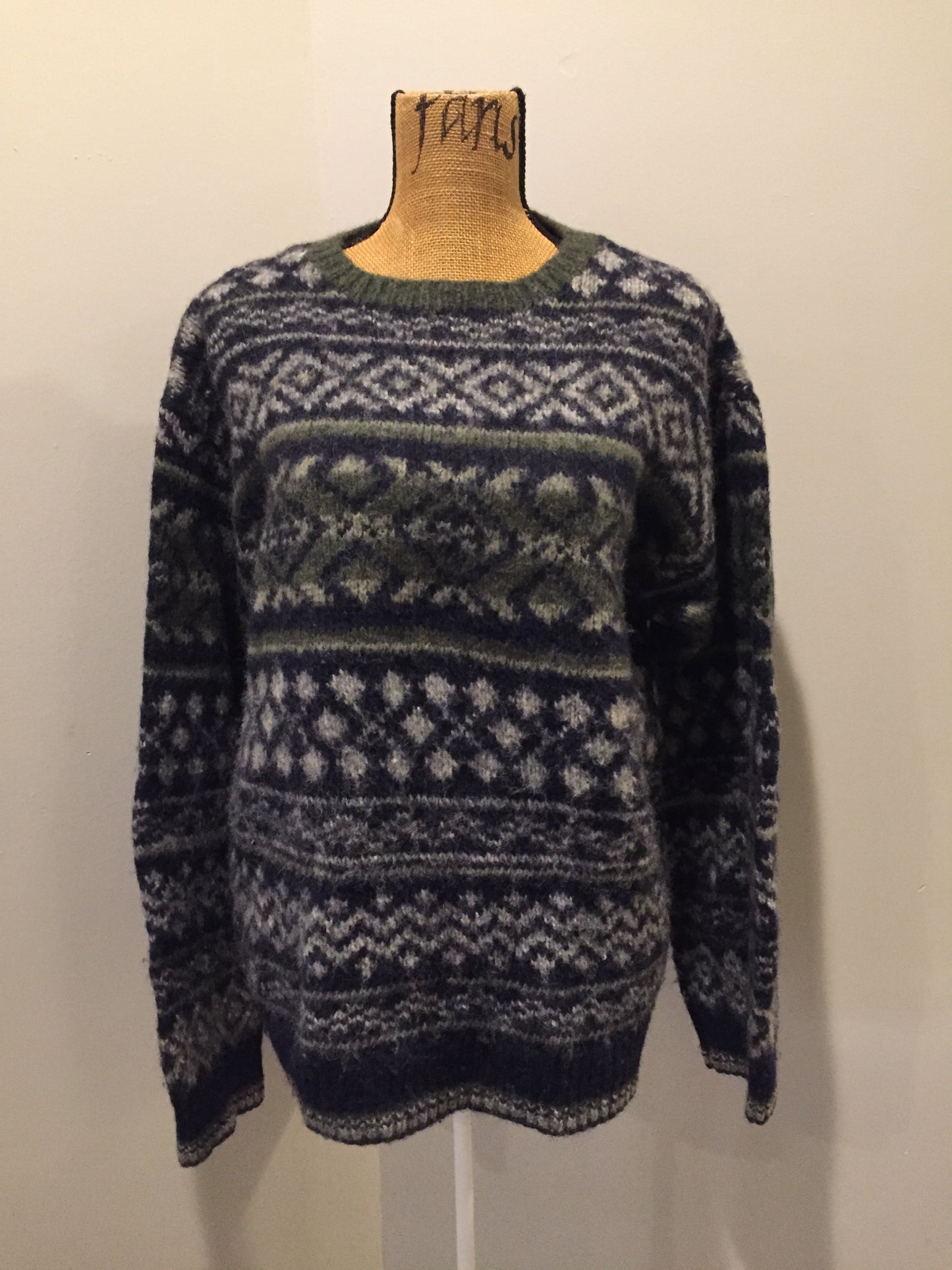 Kingspier Vintage - Wool jumper in navy/green/grey. Size L/XL.