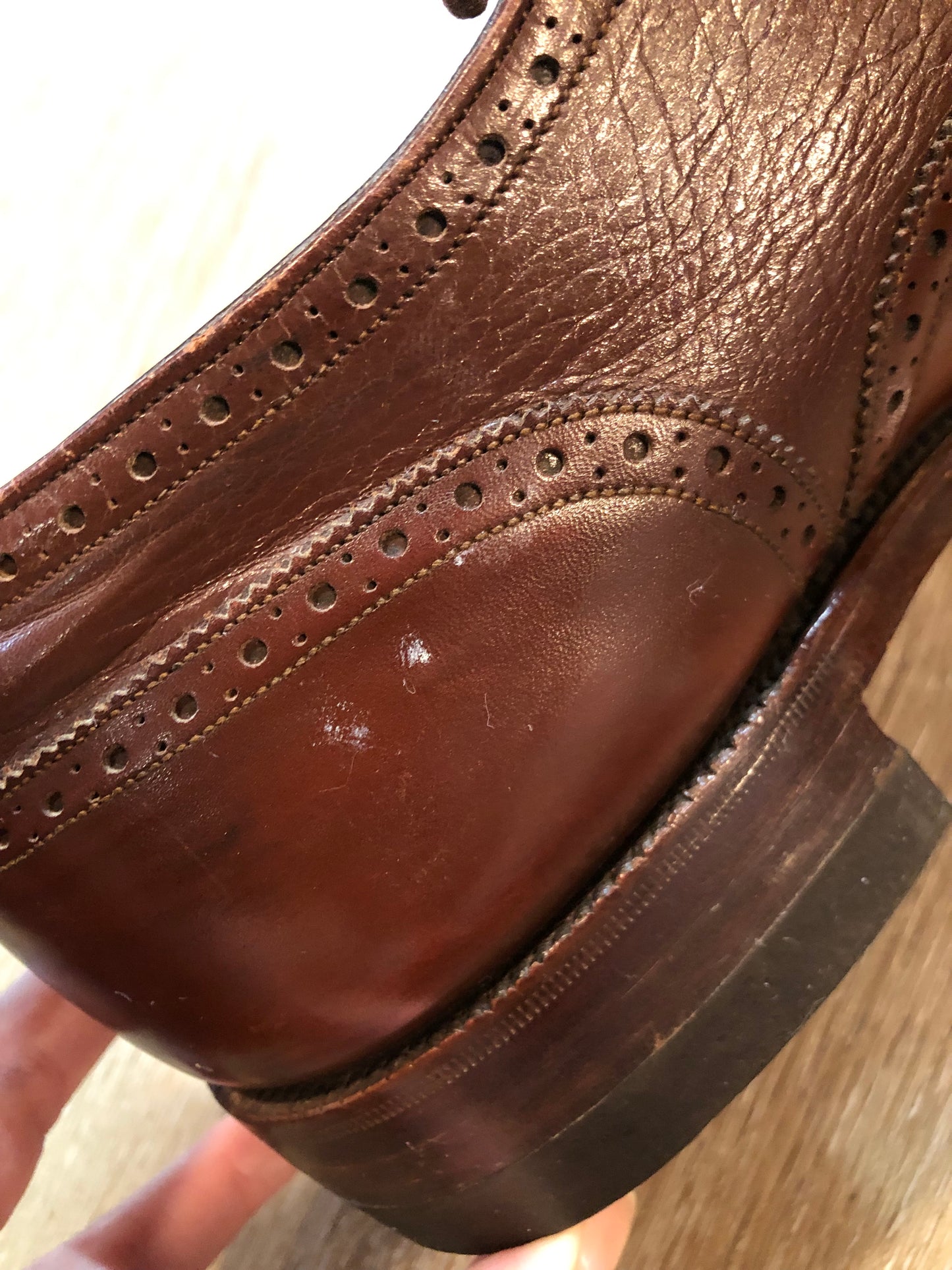 Vintage Sak’s Fifth Avenue brown leather brogue captoe dress shoe with leather sole. Made in Canada. Size 9.5M US/ 43 EUR